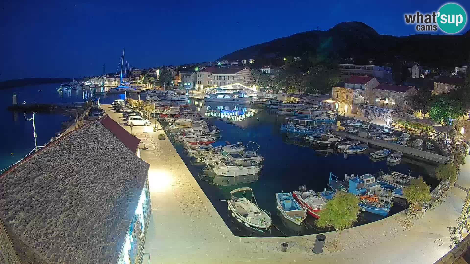 Webcam Bol Harbour – Live View of Bol Riva & Marina