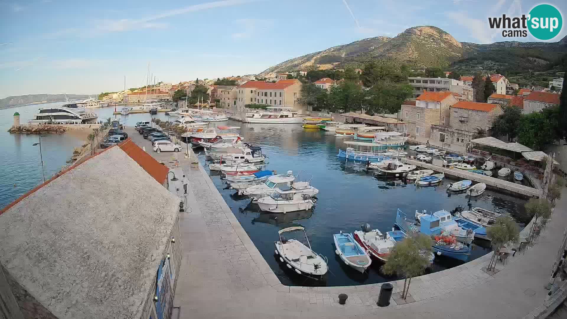 Webcam Bol Harbour – Live View of Bol Riva & Marina