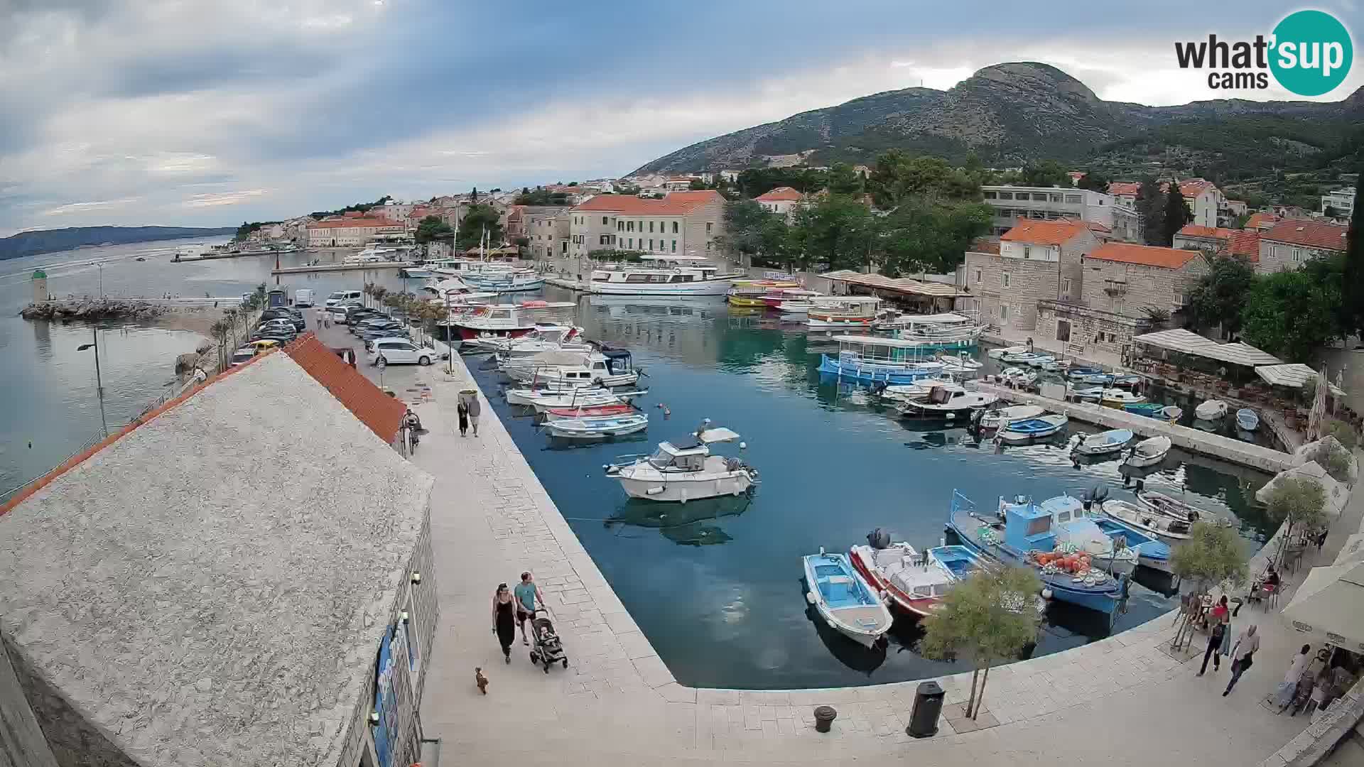 Webcam Bol Hafen – Liveblick auf Bol Riva & Marina