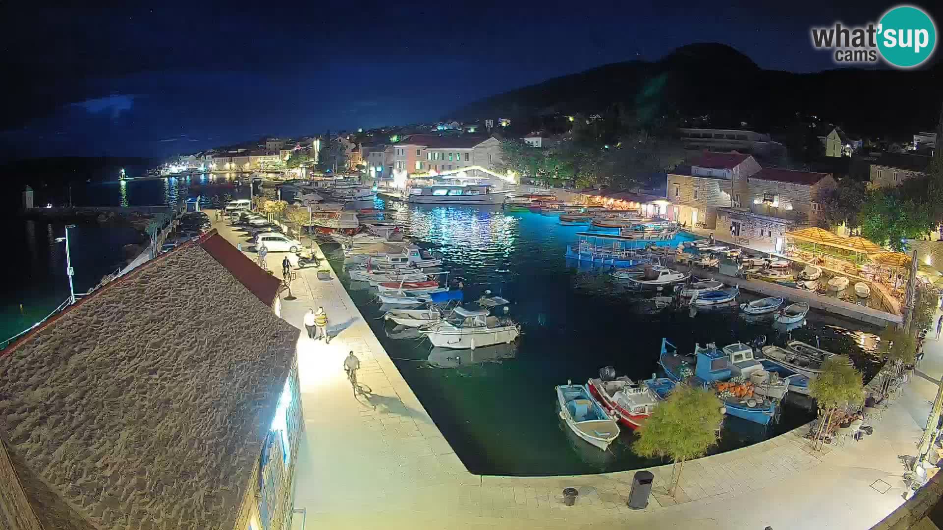 Webcam Bol Harbour – Live View of Bol Riva & Marina