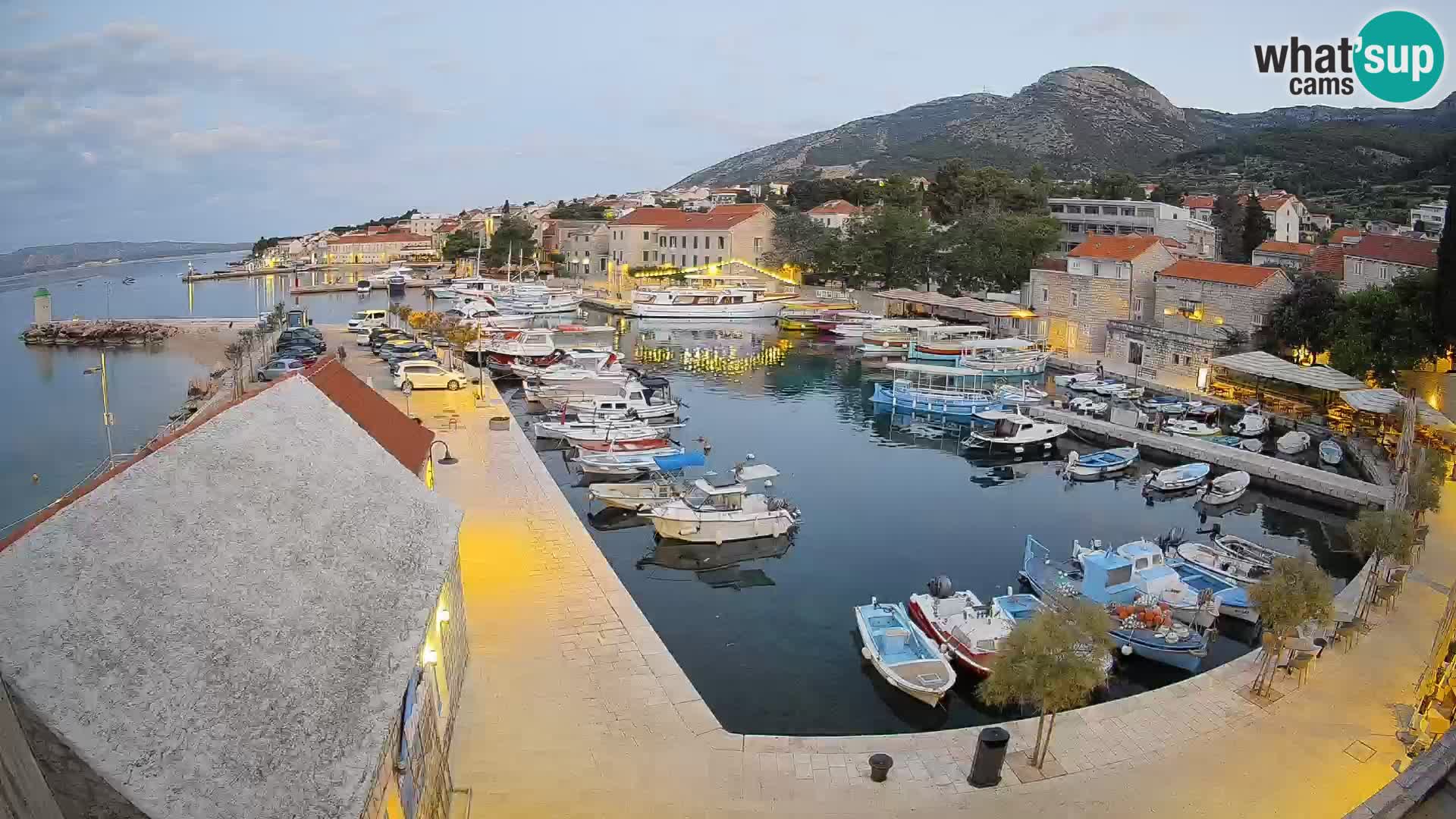 Webcam Bol Harbour – Live View of Bol Riva & Marina