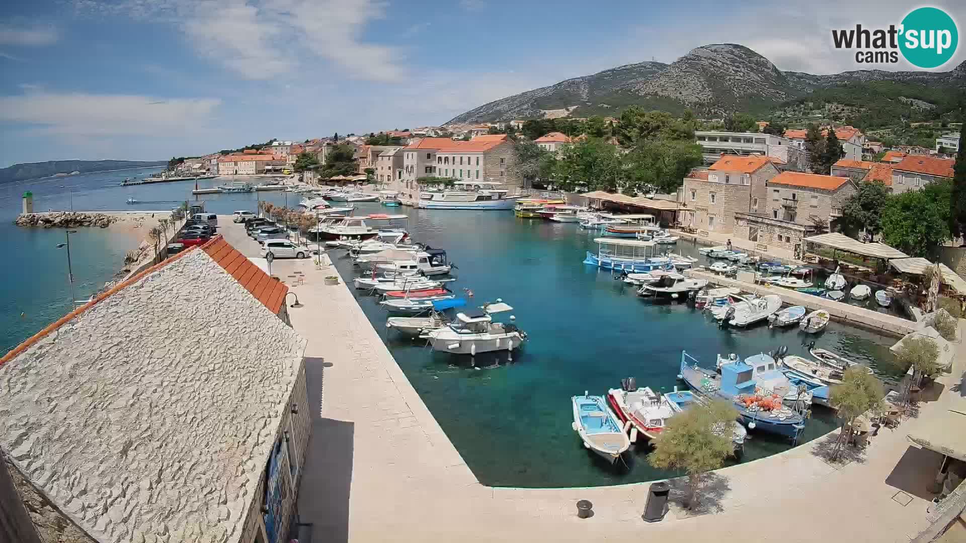 Webcam porto di Bol – Vista live sulla Riva e Marina