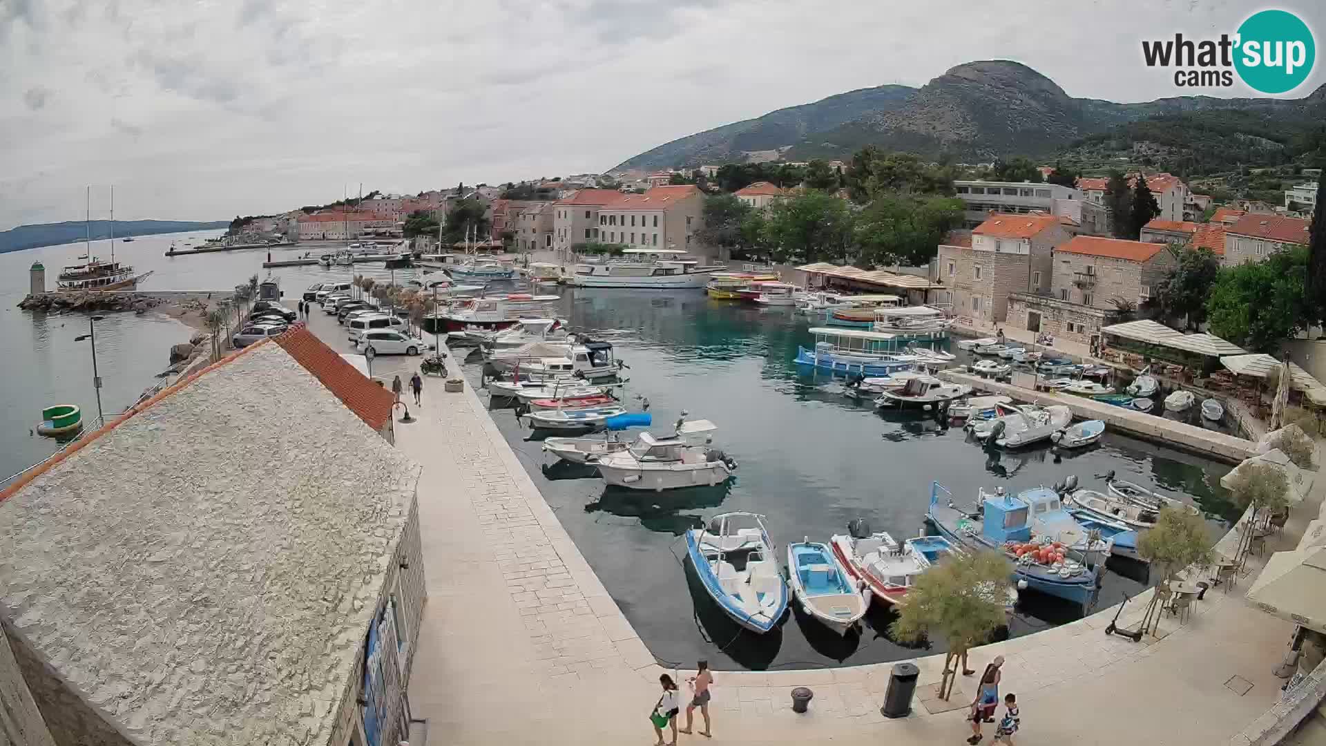 Webcam Bol Harbour – Live View of Bol Riva & Marina
