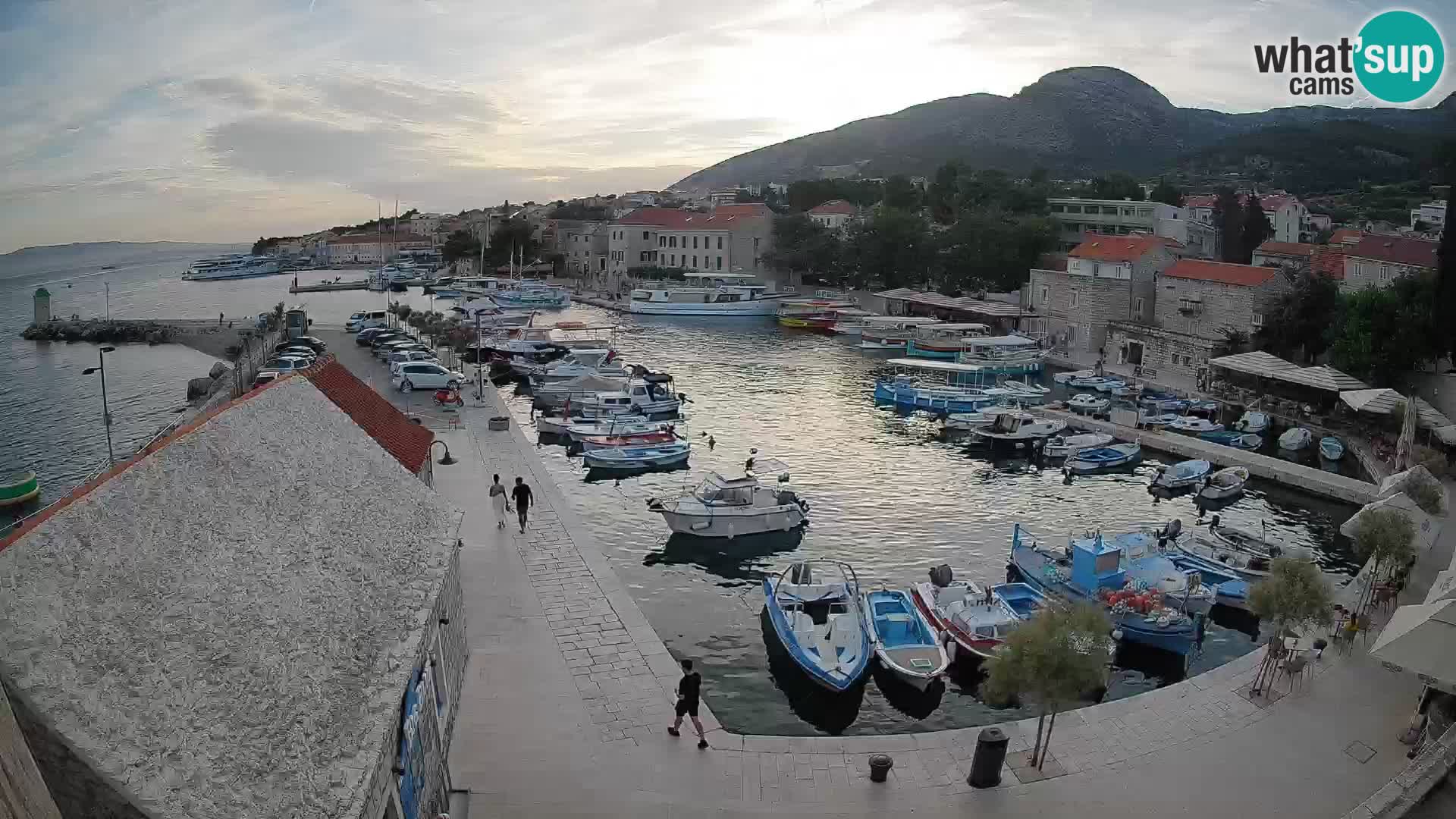Webcam Bol Harbour – Live View of Bol Riva & Marina