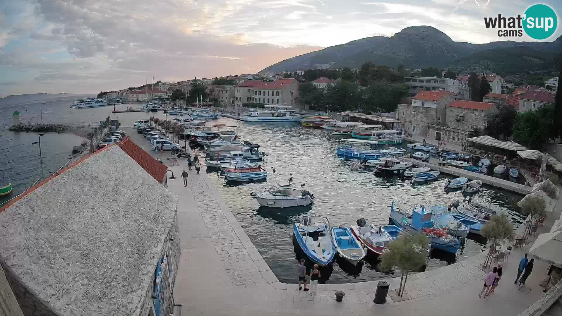 Webcam Bol Harbour – Live View of Bol Riva & Marina