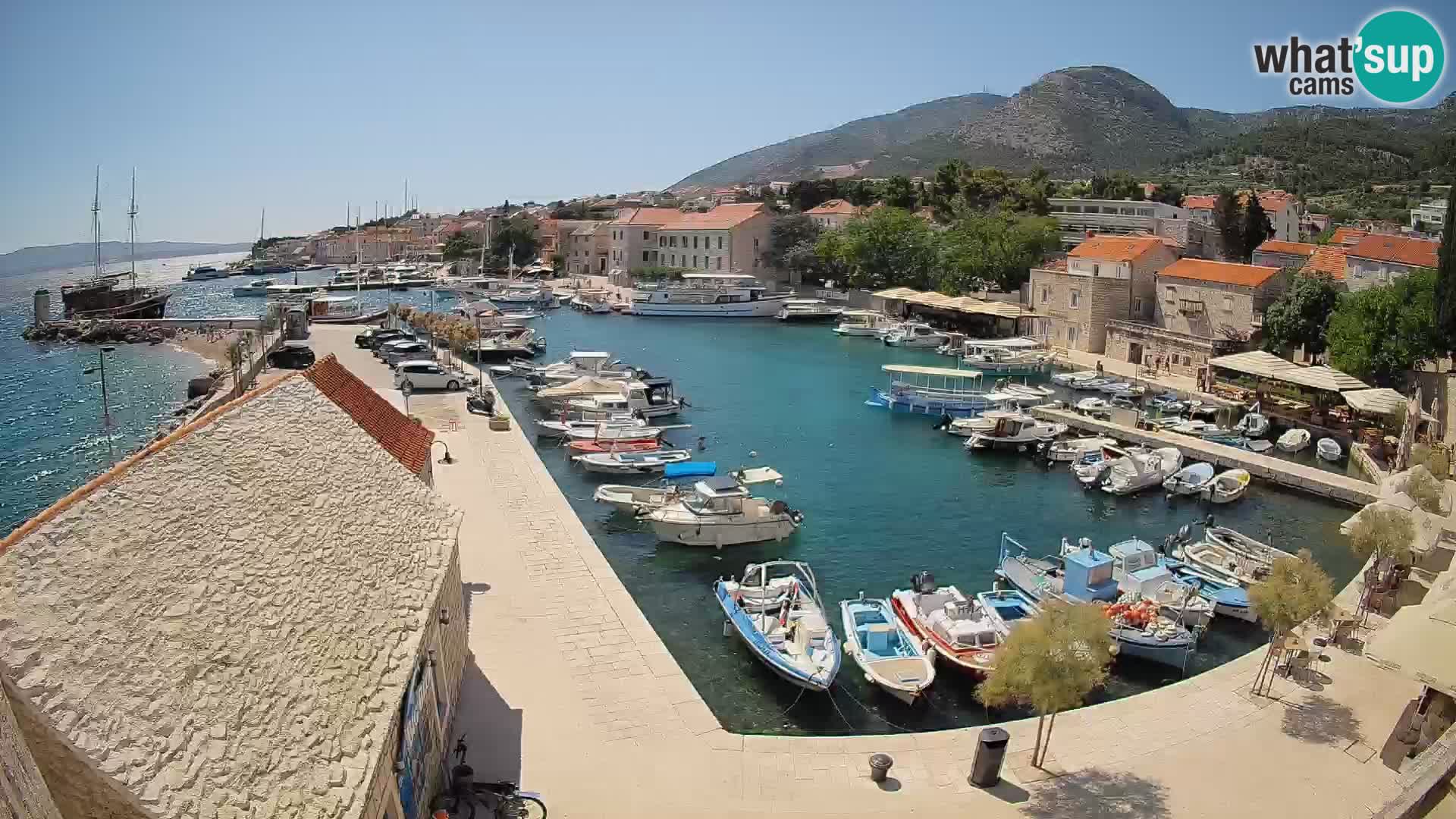 Webcam Bol Harbour – Live View of Bol Riva & Marina