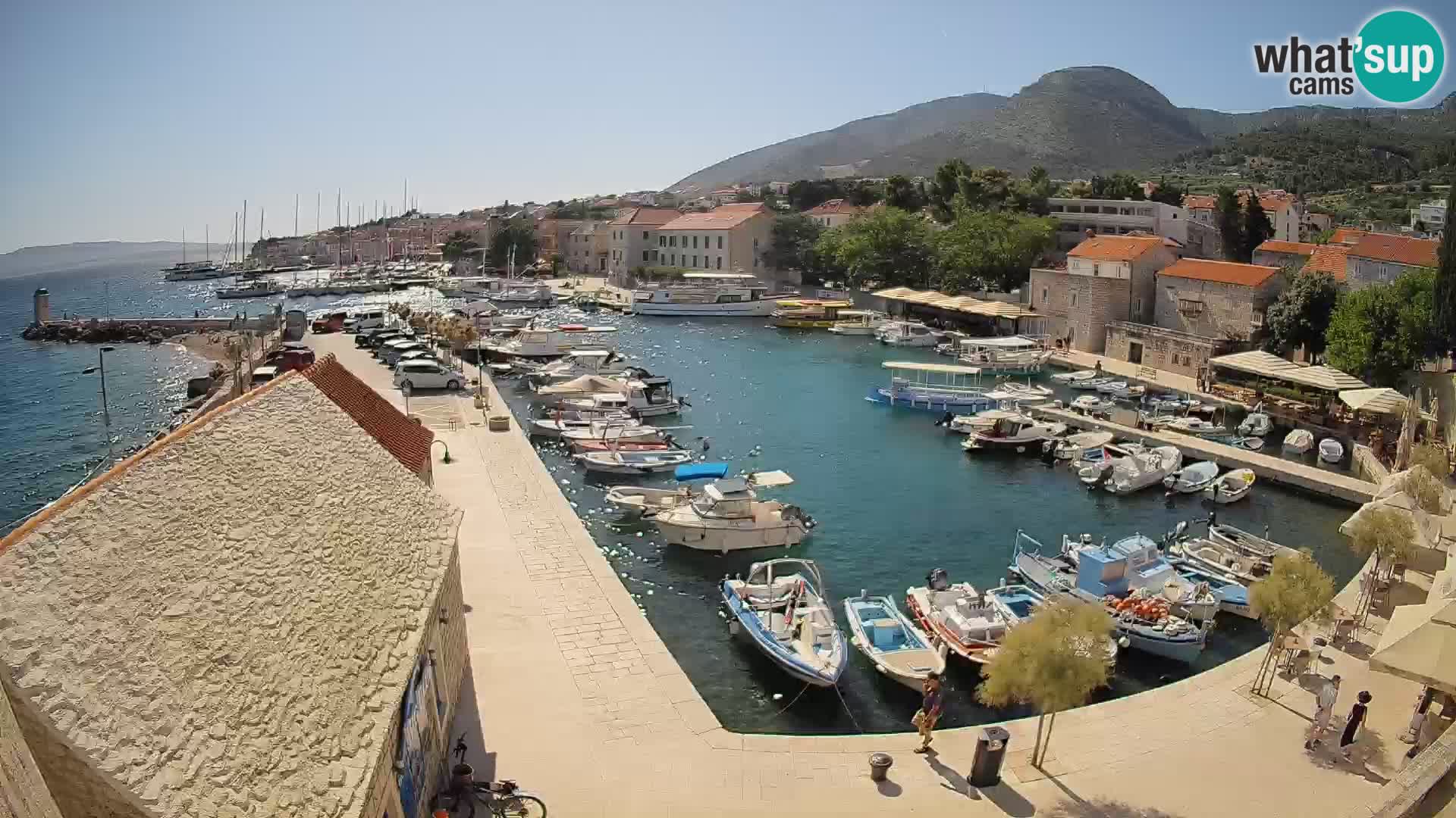 Webcam Bol Harbour – Live View of Bol Riva & Marina