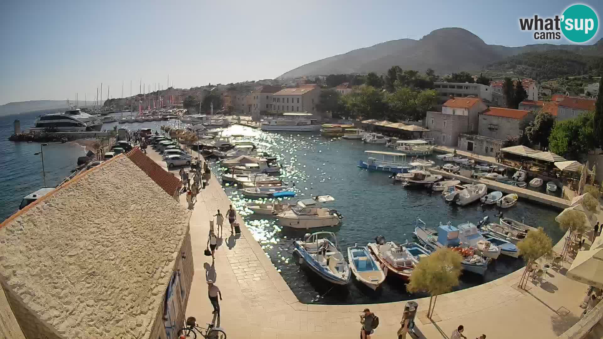 Webcam Bol Harbour – Live View of Bol Riva & Marina