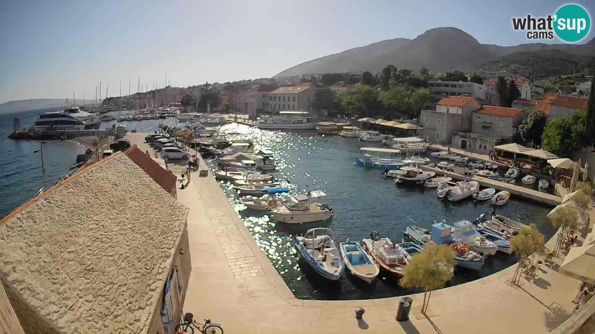 Webcam Bol Harbour – Live View of Bol Riva & Marina