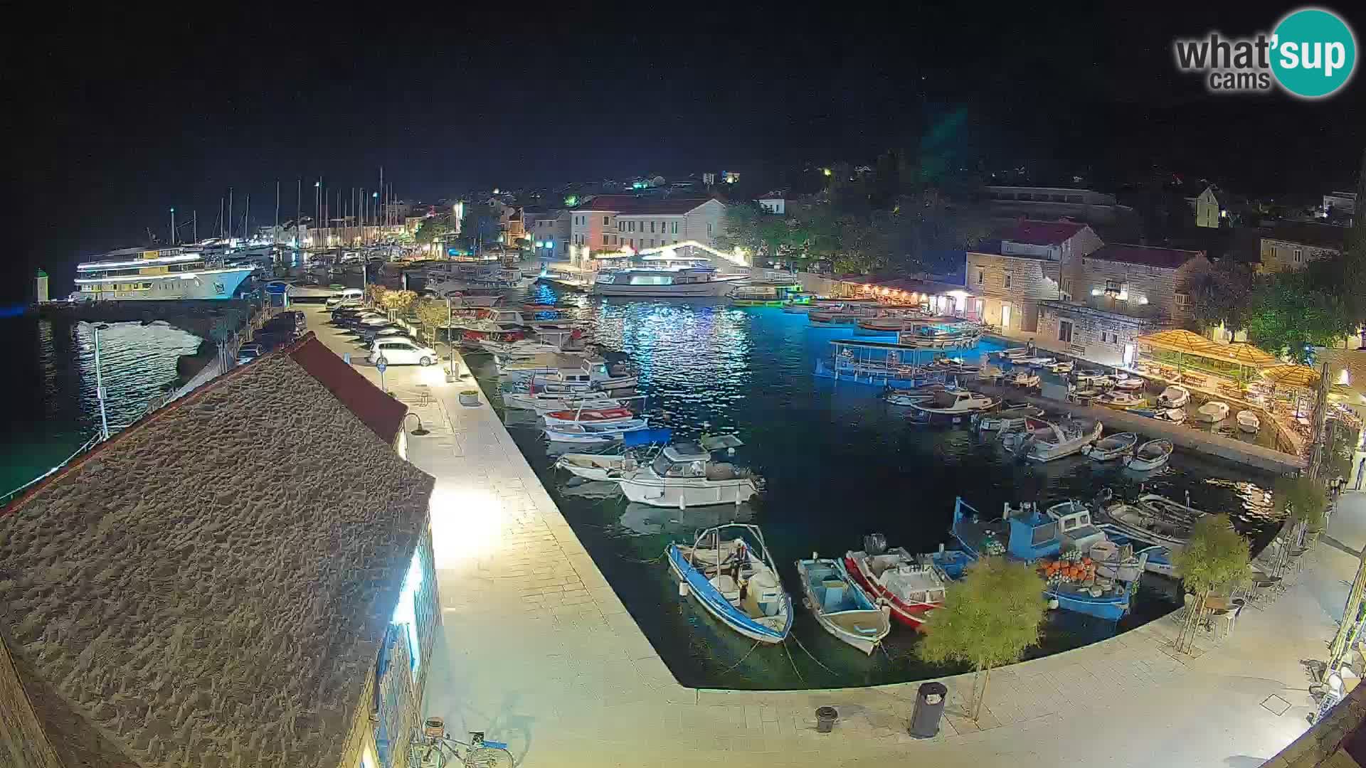 Webcam Bol Harbour – Live View of Bol Riva & Marina