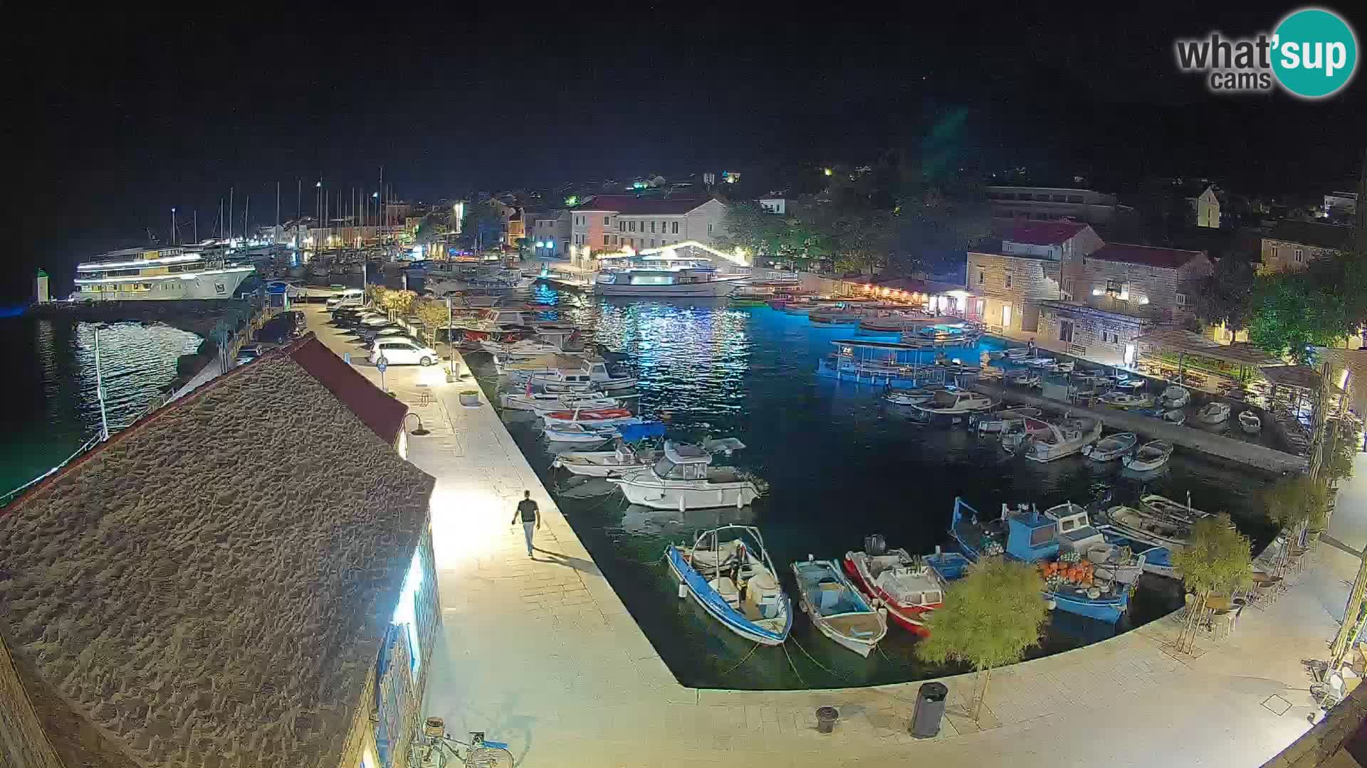 Webcam Bol Hafen – Liveblick auf Bol Riva & Marina