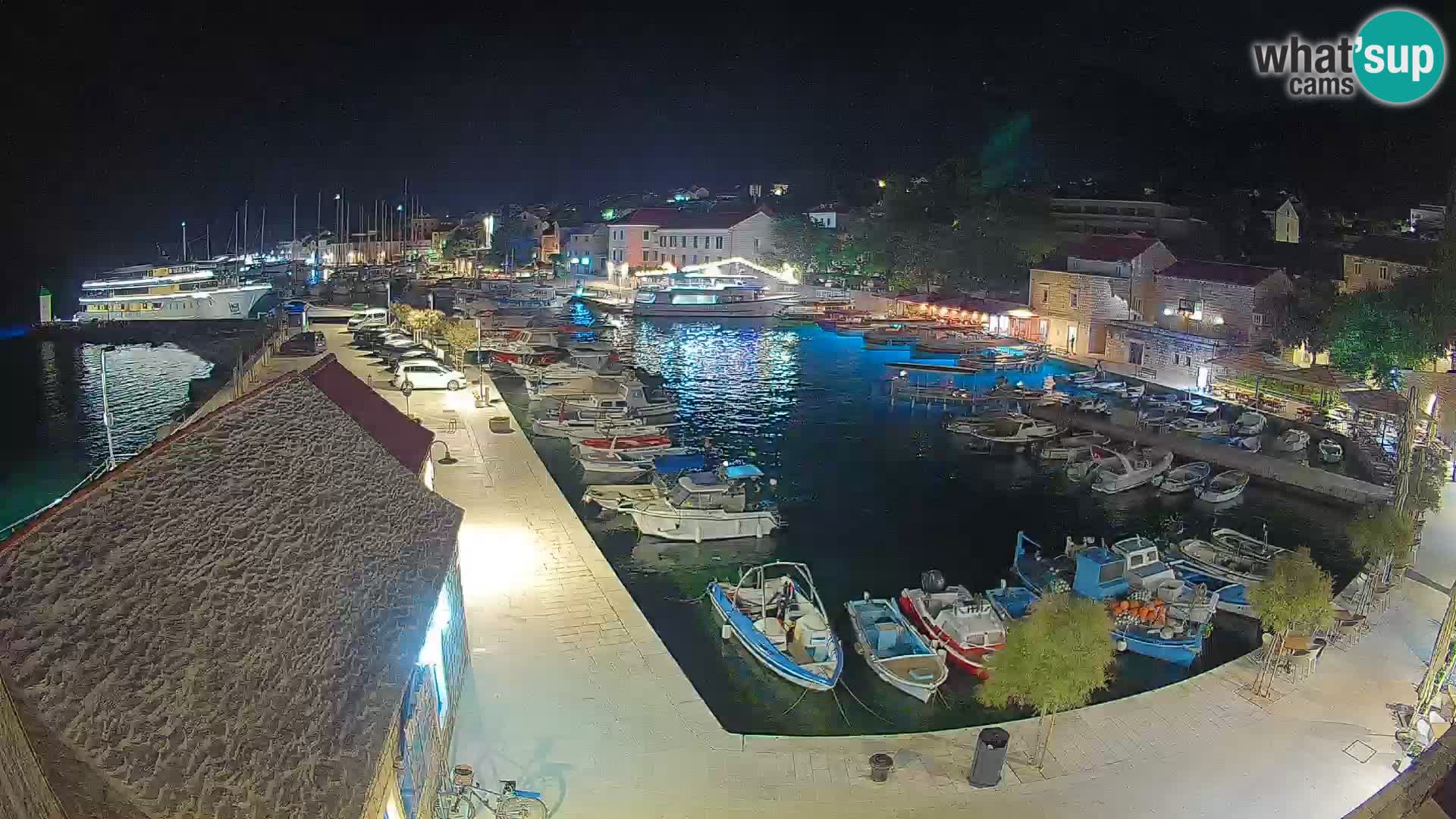 Webcam Bol Harbour – Live View of Bol Riva & Marina