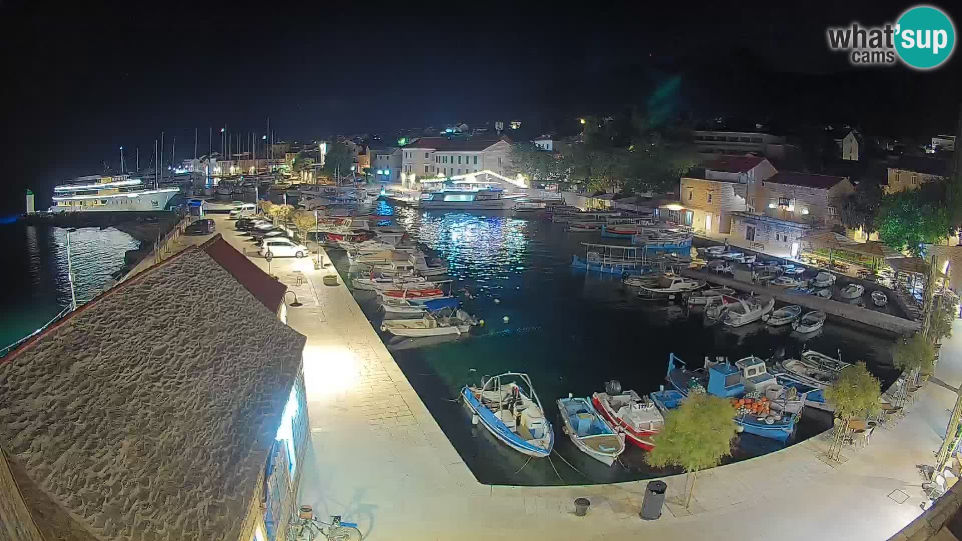 Webcam Bol Hafen – Liveblick auf Bol Riva & Marina