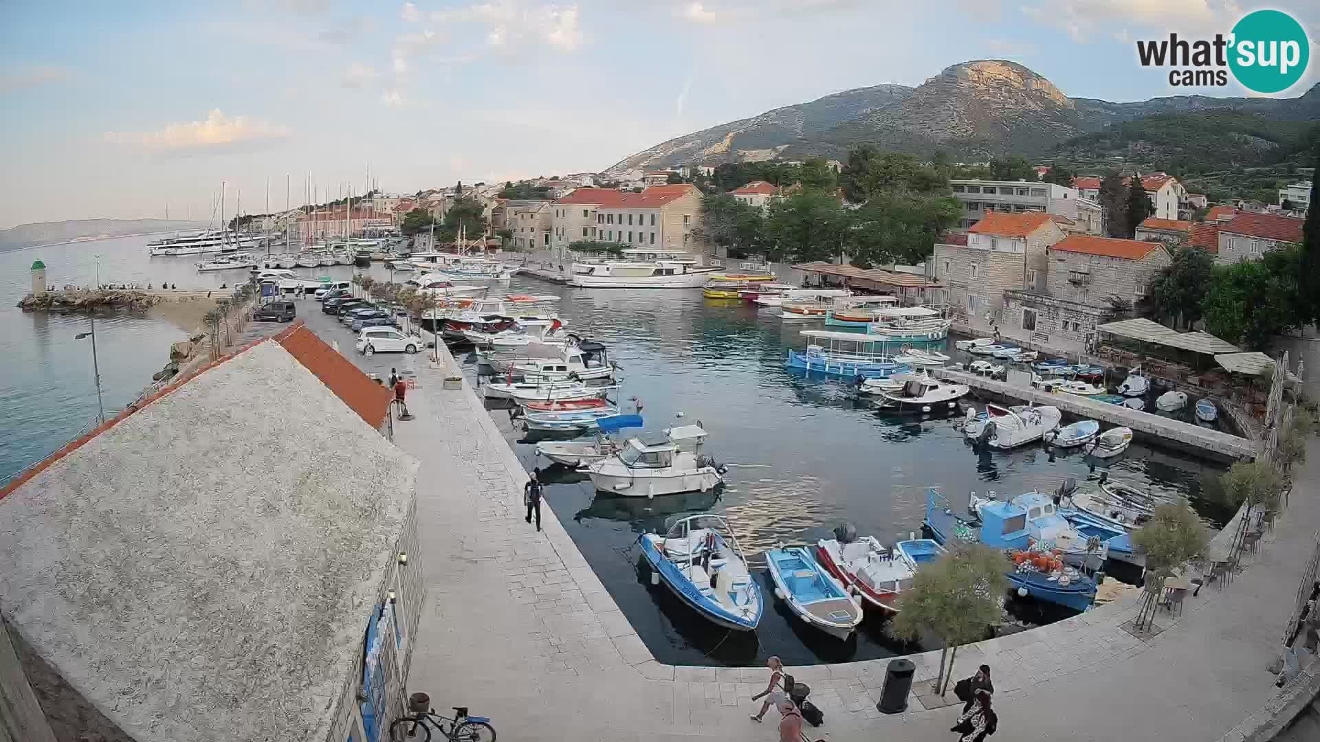 Webcam Bol Hafen – Liveblick auf Bol Riva & Marina