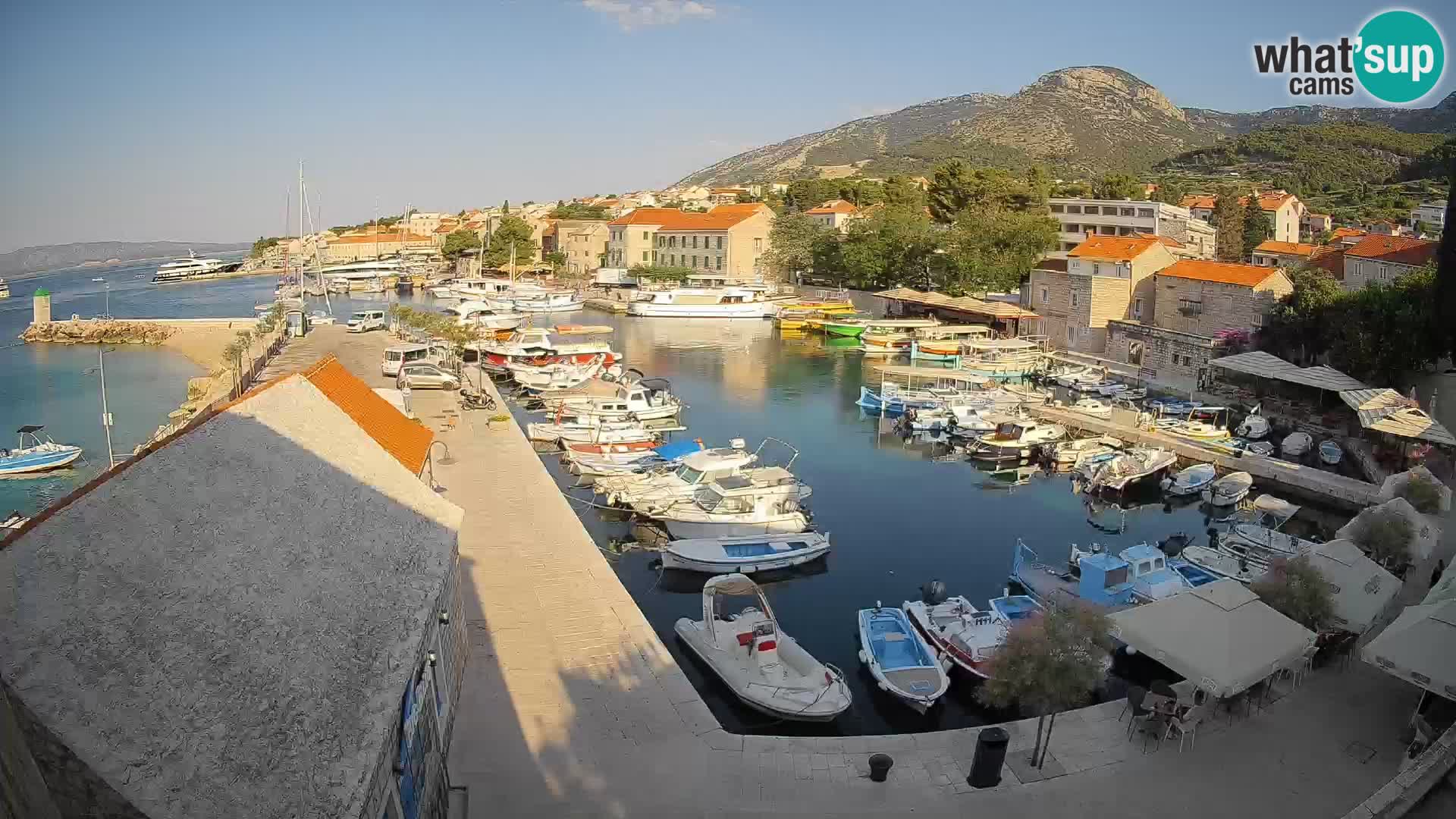 Webcam Bol Harbour – Live View of Bol Riva & Marina