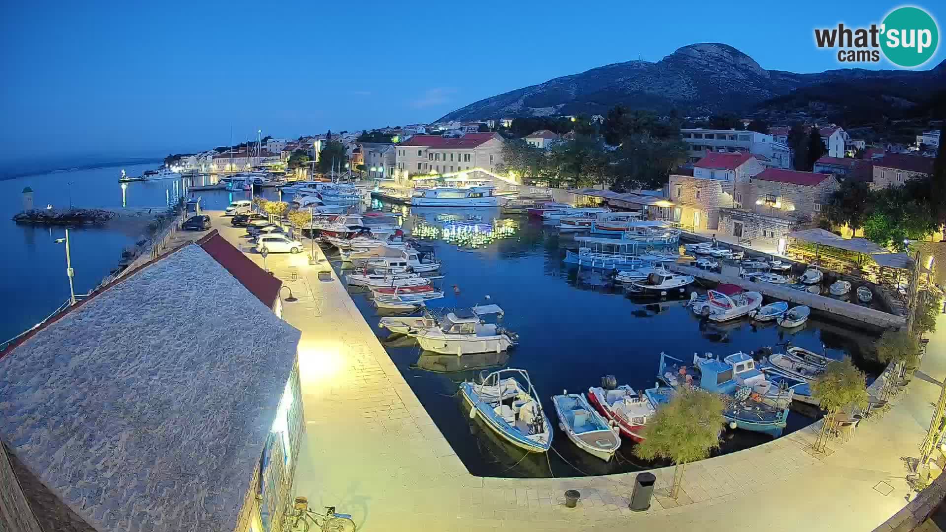 Webcam Bol Harbour – Live View of Bol Riva & Marina