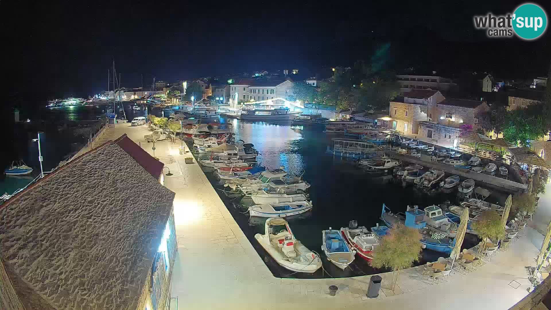 Webcam Bol Harbour – Live View of Bol Riva & Marina