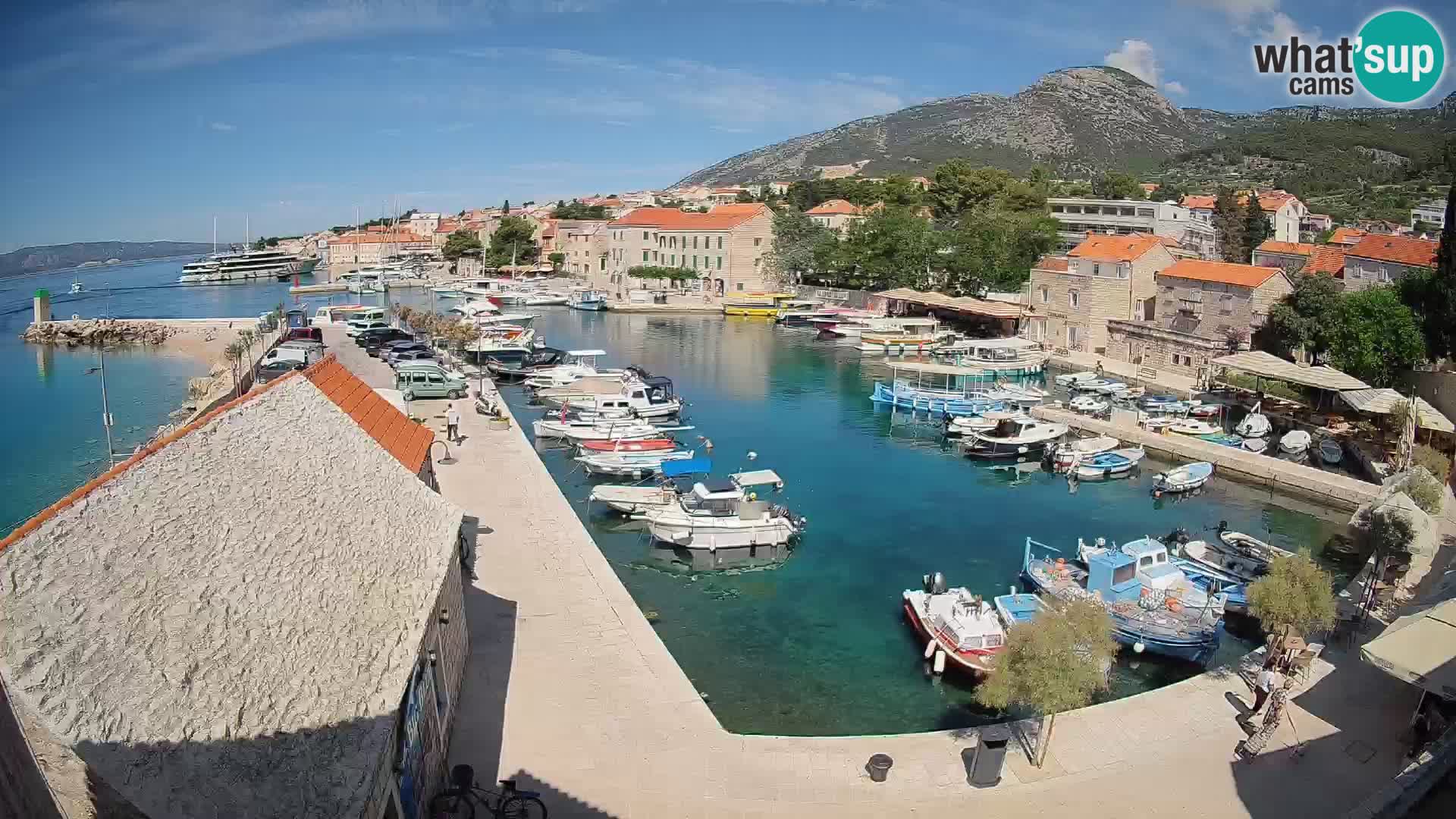 Webcam porto di Bol – Vista live sulla Riva e Marina