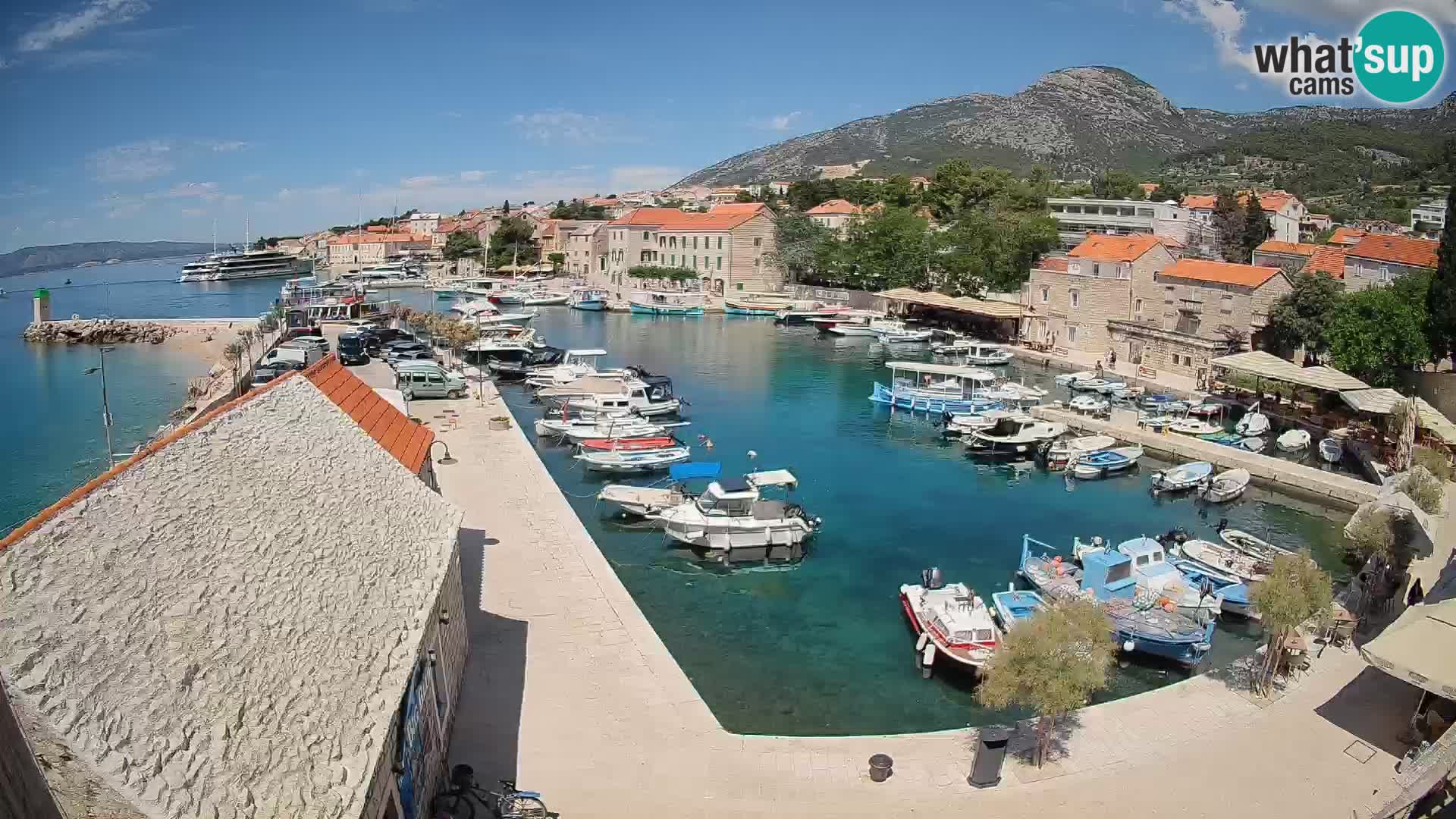 Webcam porto di Bol – Vista live sulla Riva e Marina