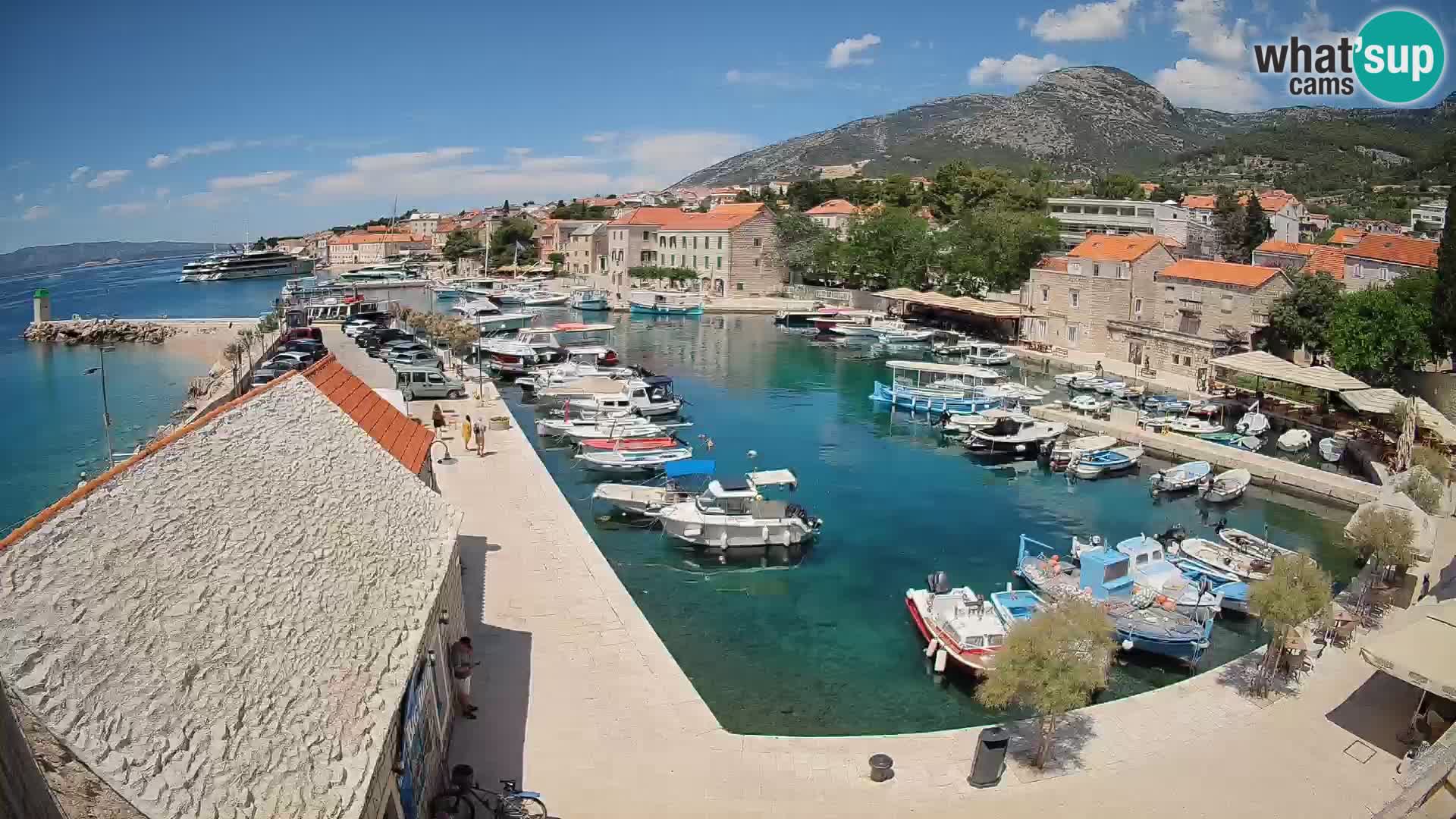 Webcam porto di Bol – Vista live sulla Riva e Marina