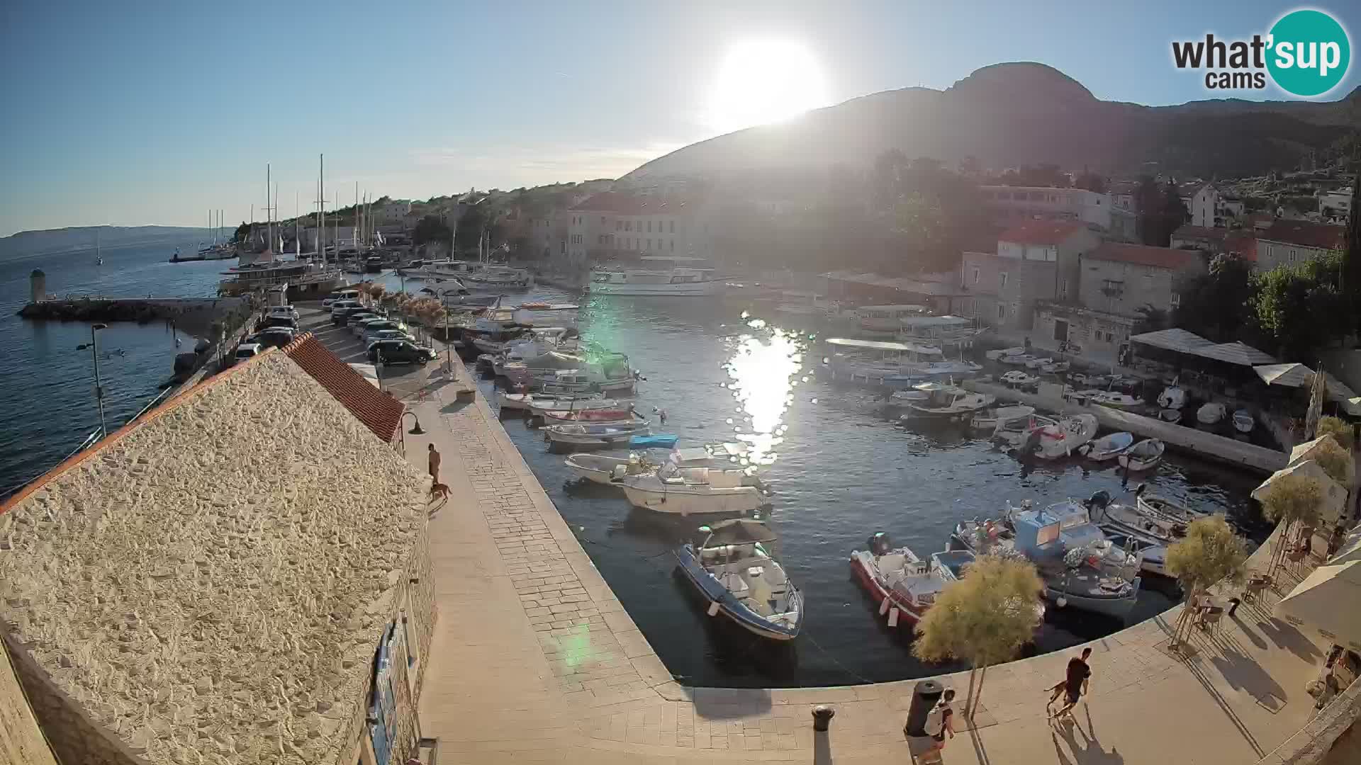 Webcam Bol Harbour – Live View of Bol Riva & Marina