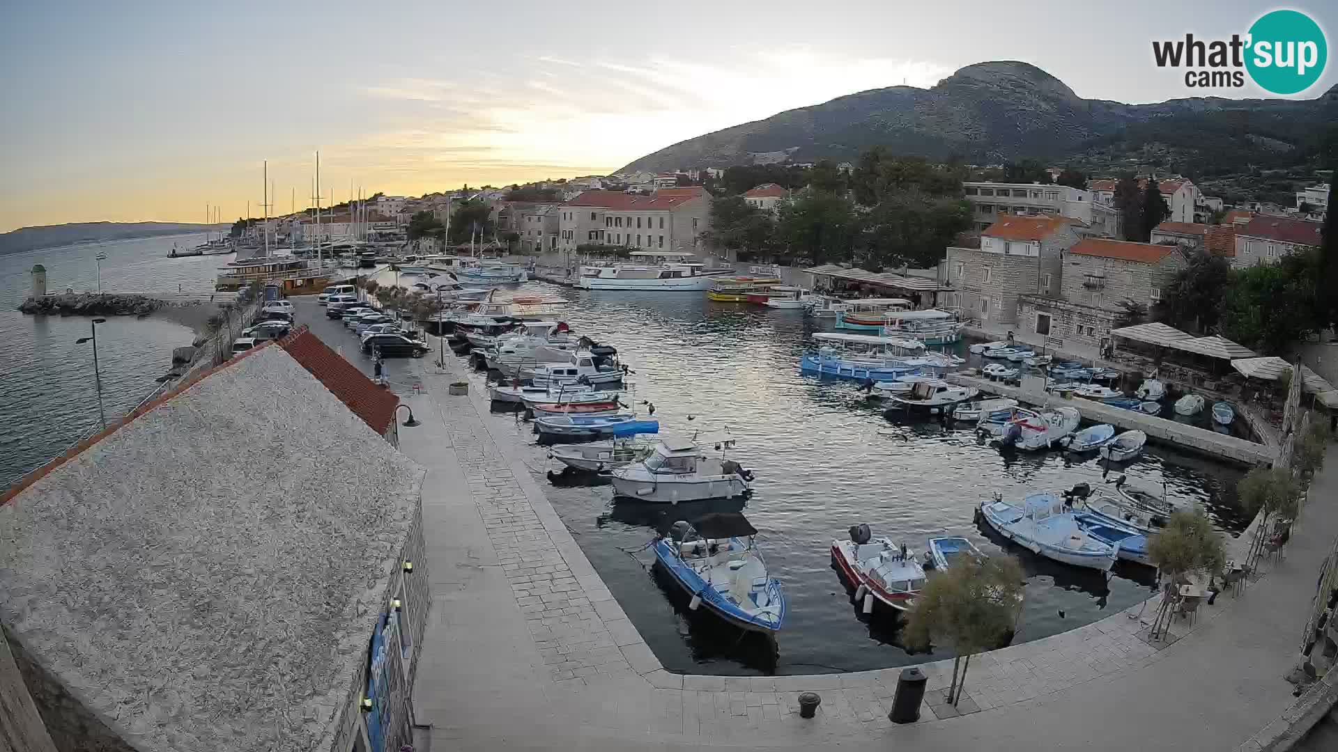 Webcam Bol Harbour – Live View of Bol Riva & Marina