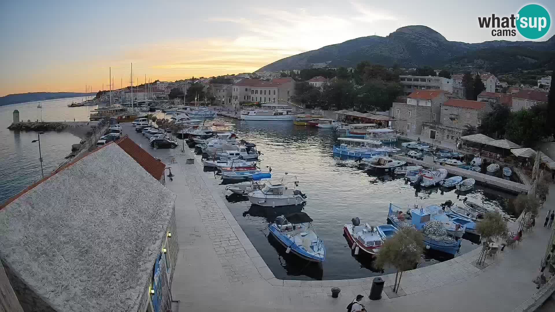 Webcam Bol Harbour – Live View of Bol Riva & Marina