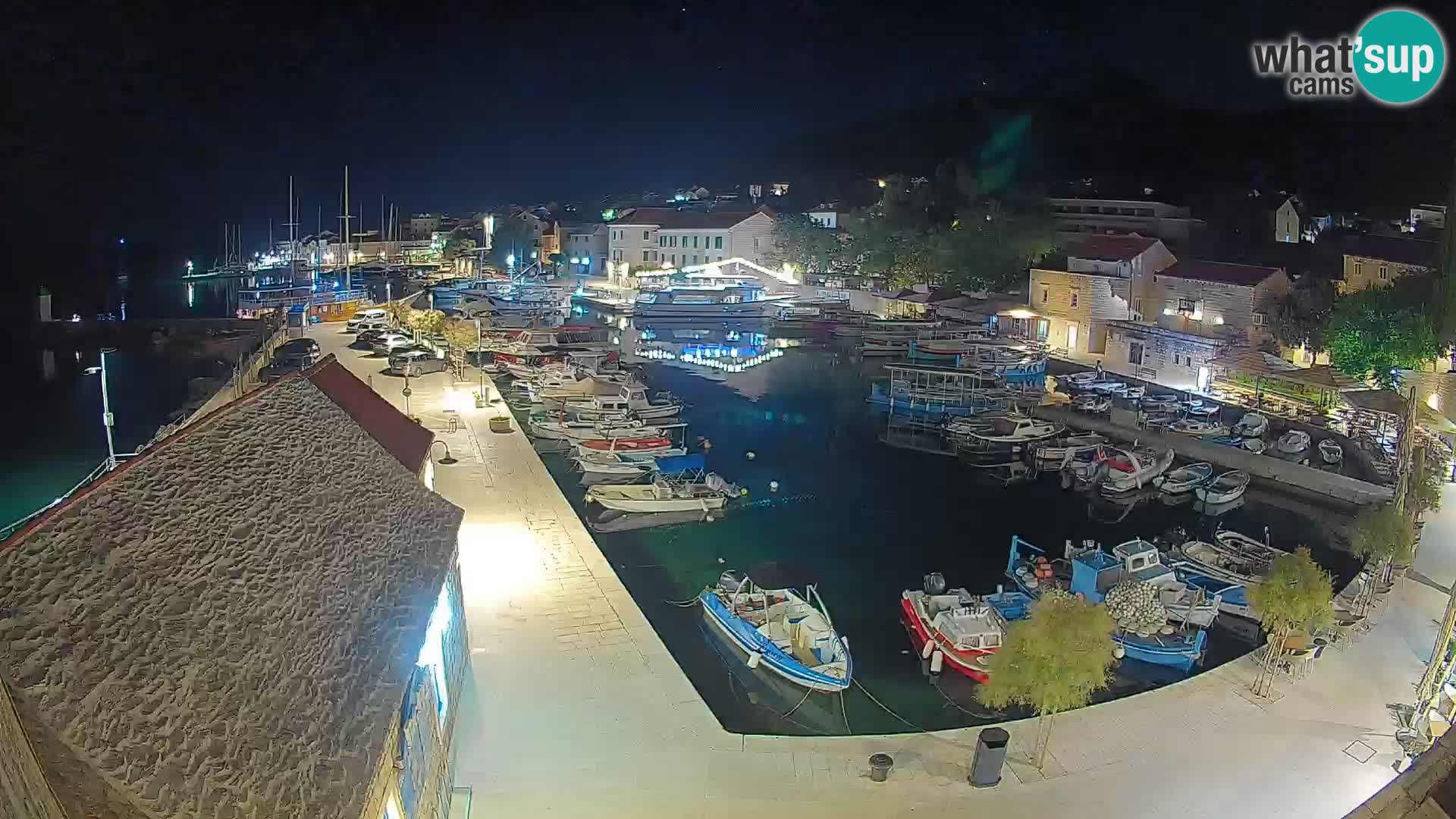 Webcam Bol Hafen – Liveblick auf Bol Riva & Marina