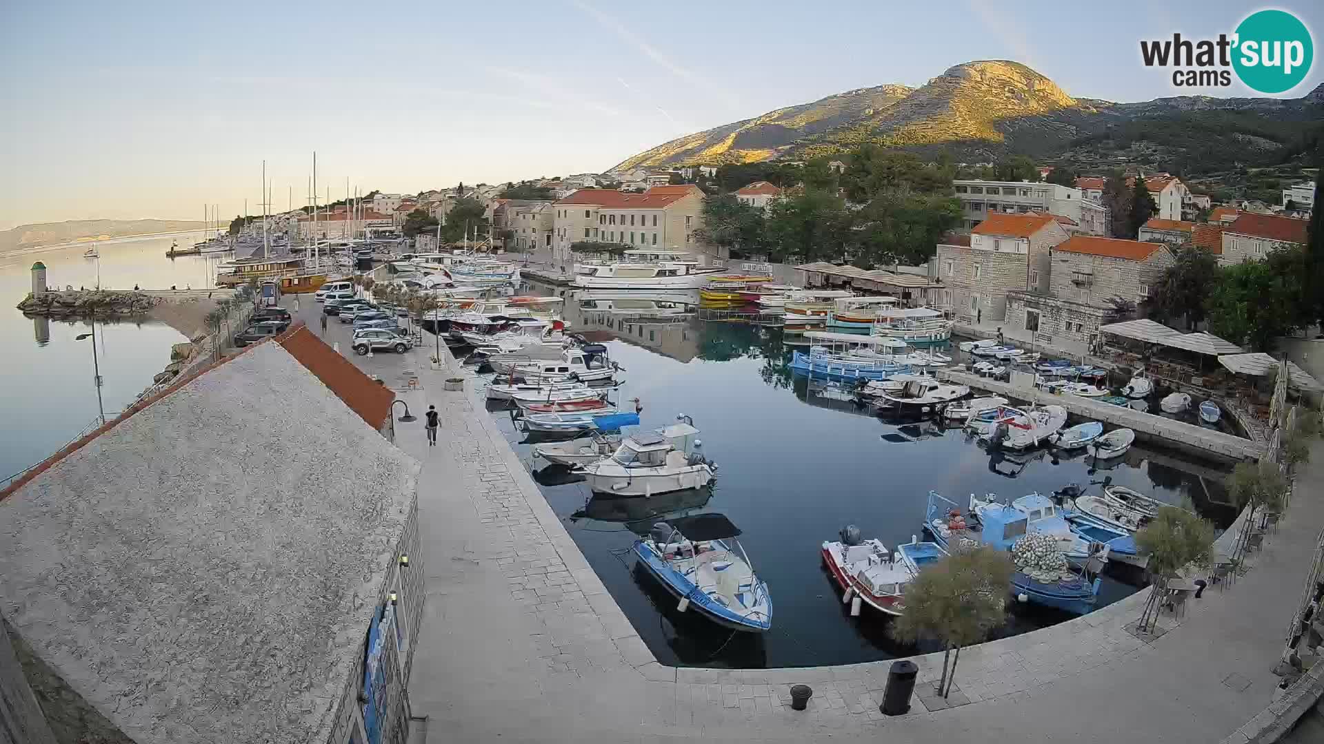Webcam Bol Harbour – Live View of Bol Riva & Marina