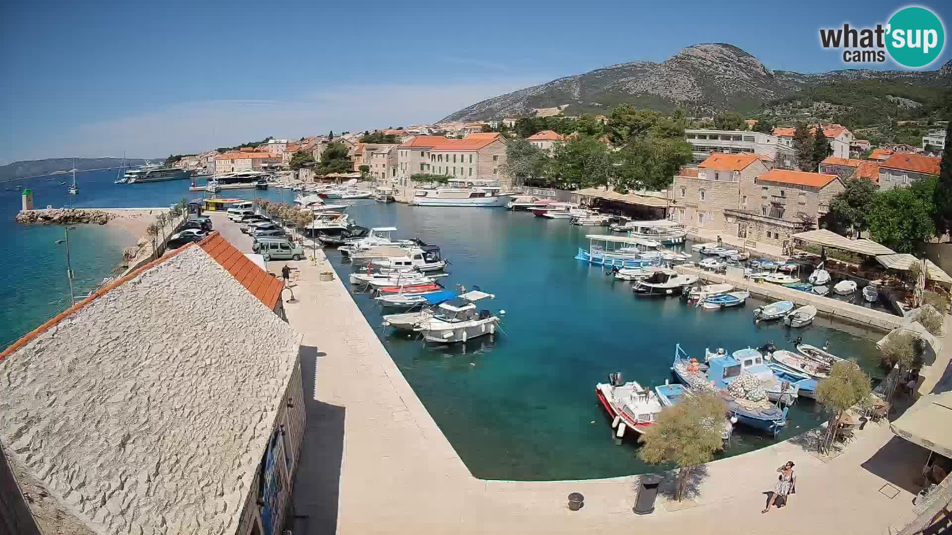 Webcam Bol Harbour – Live View of Bol Riva & Marina