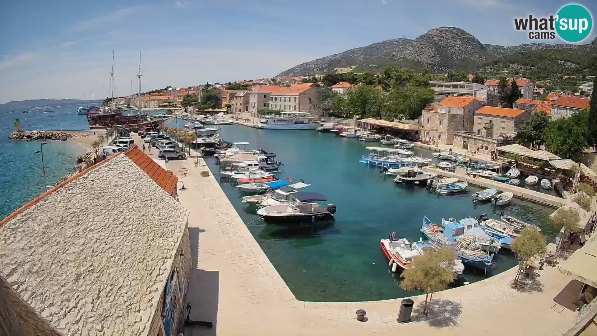 Webcam Bol Harbour – Live View of Bol Riva & Marina