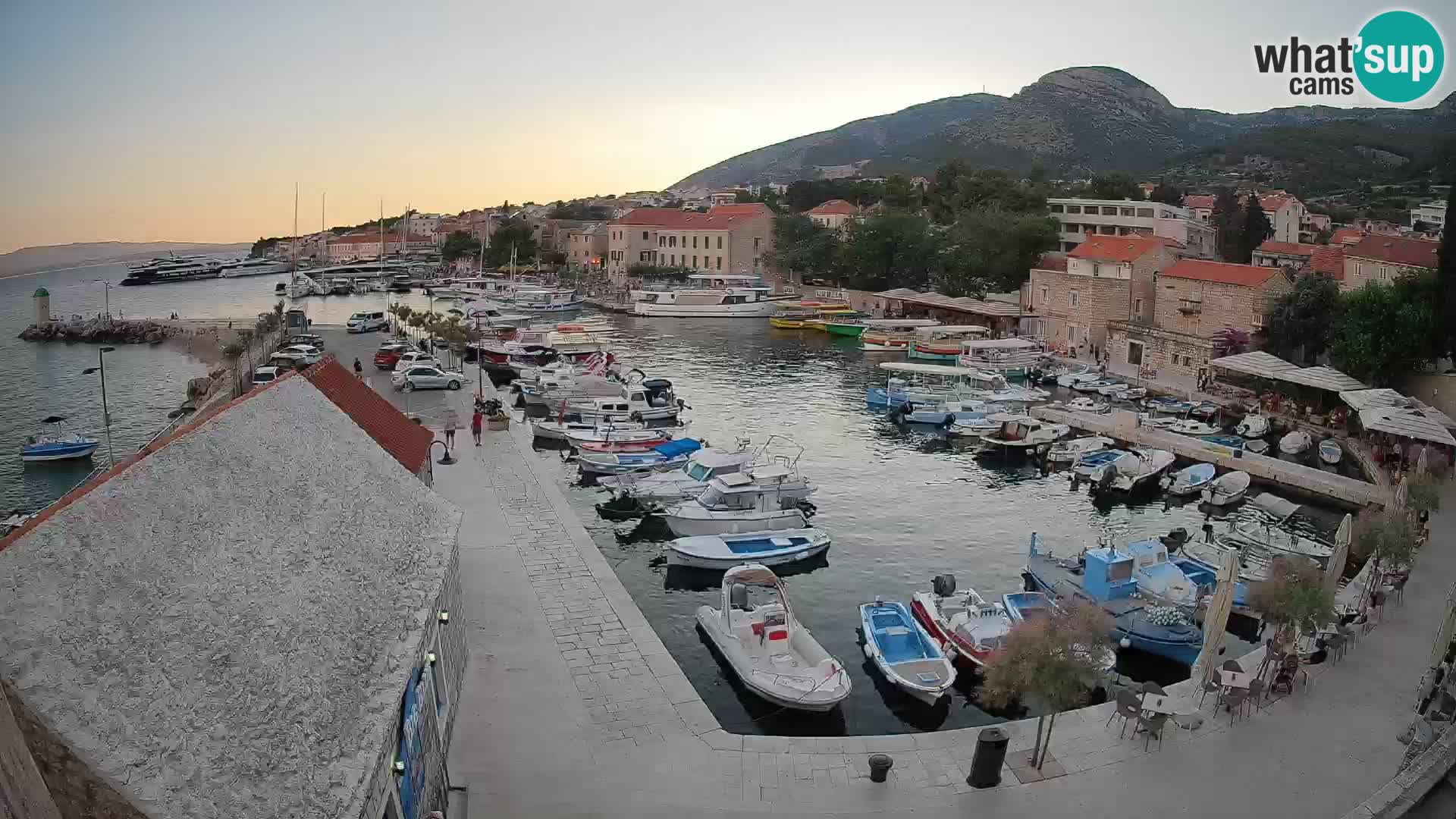 Webcam Bol Harbour – Live View of Bol Riva & Marina