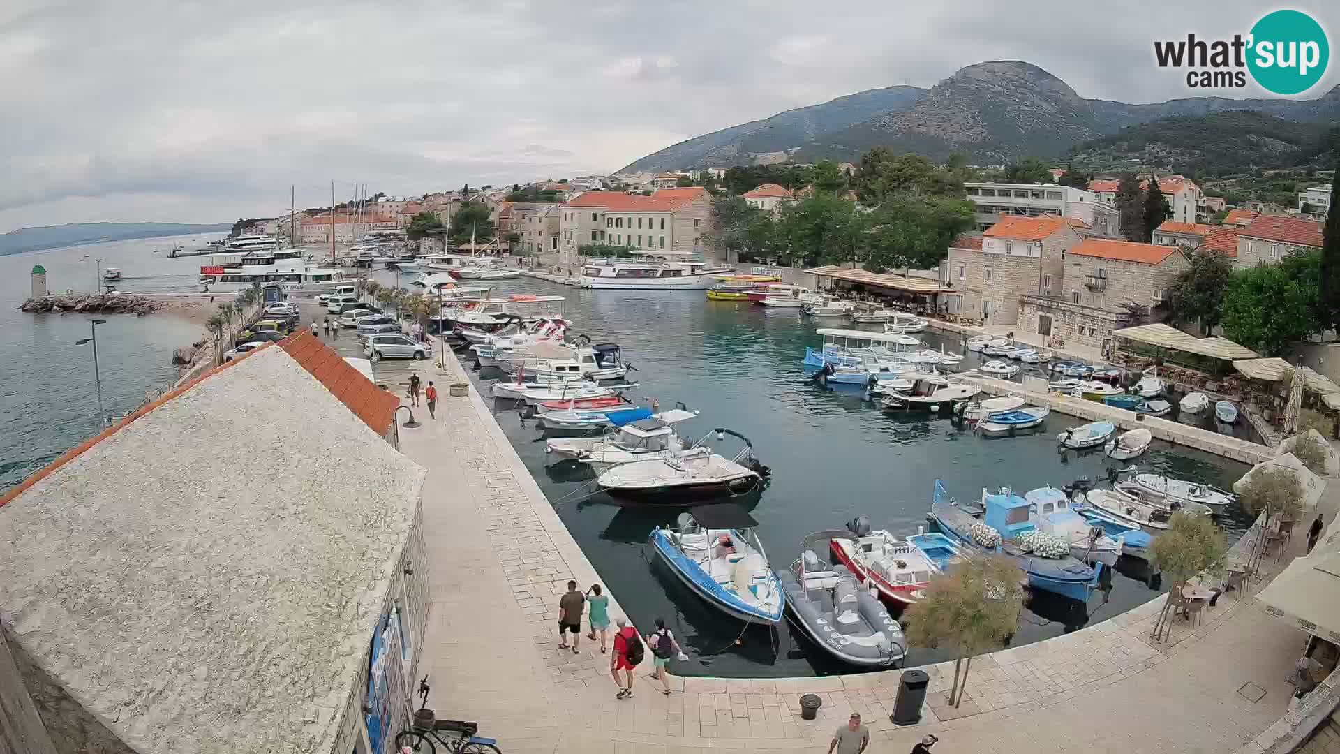 Webcam Bol Hafen – Liveblick auf Bol Riva & Marina