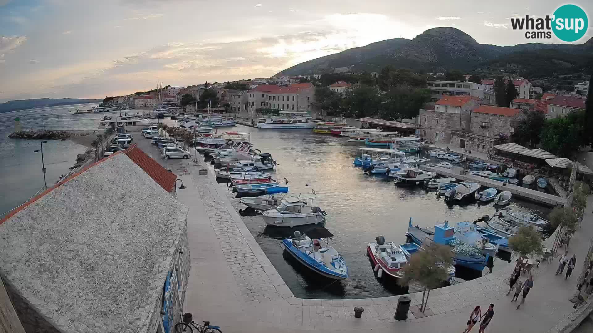 Webcam Bol Hafen – Liveblick auf Bol Riva & Marina