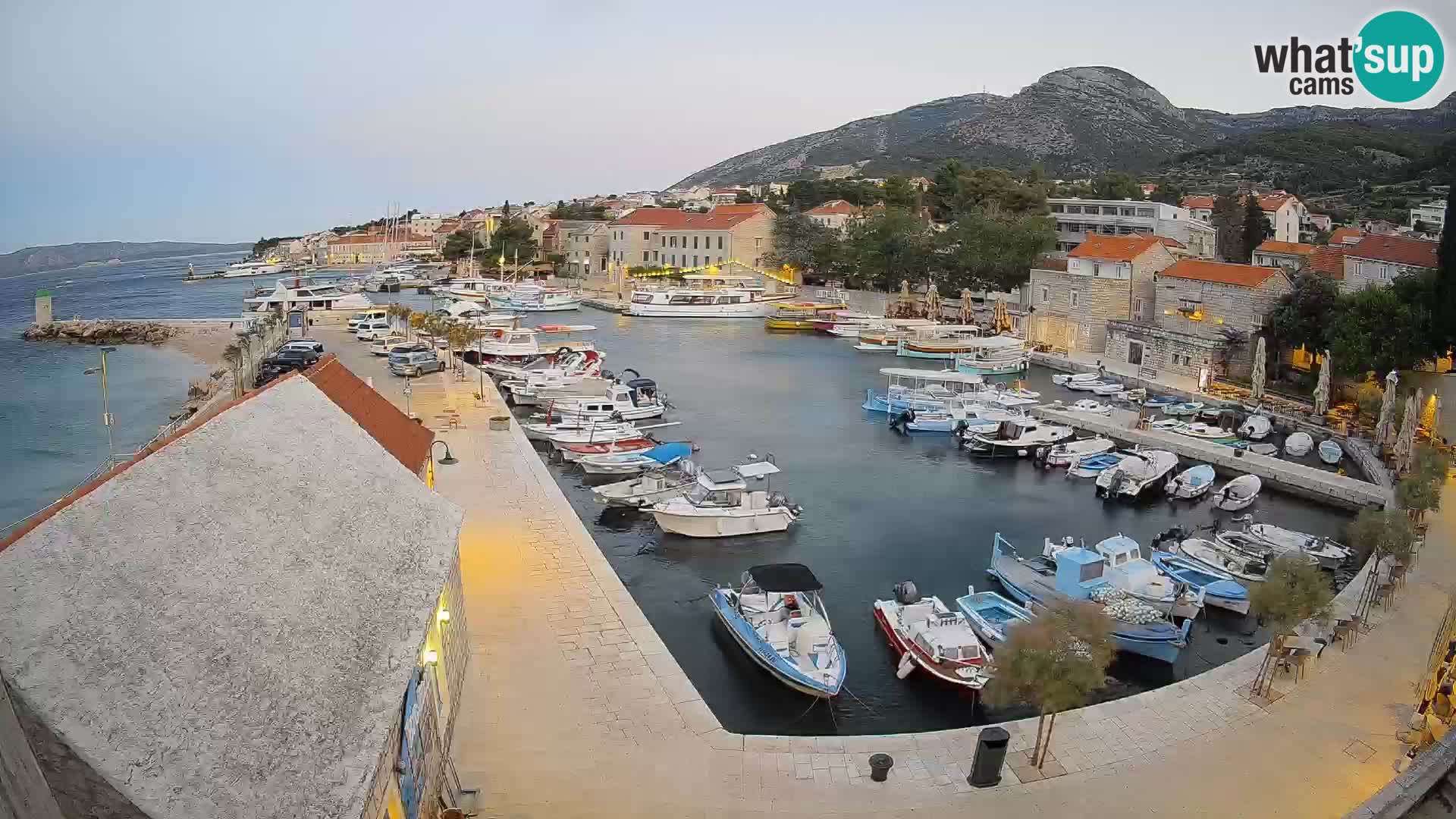 Webcam Bol Hafen – Liveblick auf Bol Riva & Marina