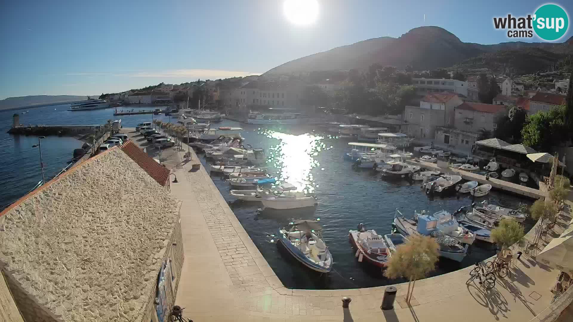 Webcam Bol Harbour – Live View of Bol Riva & Marina