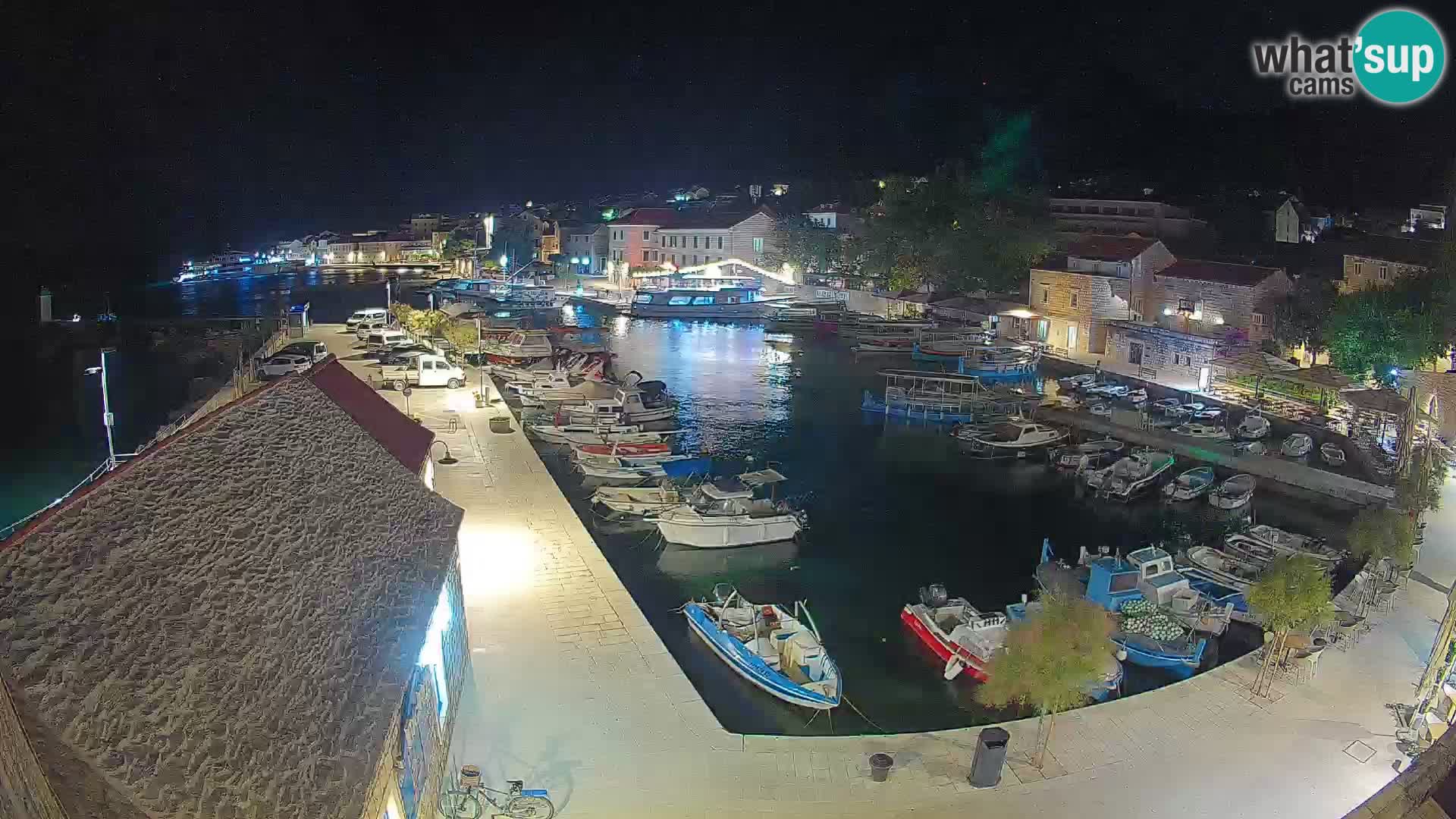 Webcam Bol Hafen – Liveblick auf Bol Riva & Marina