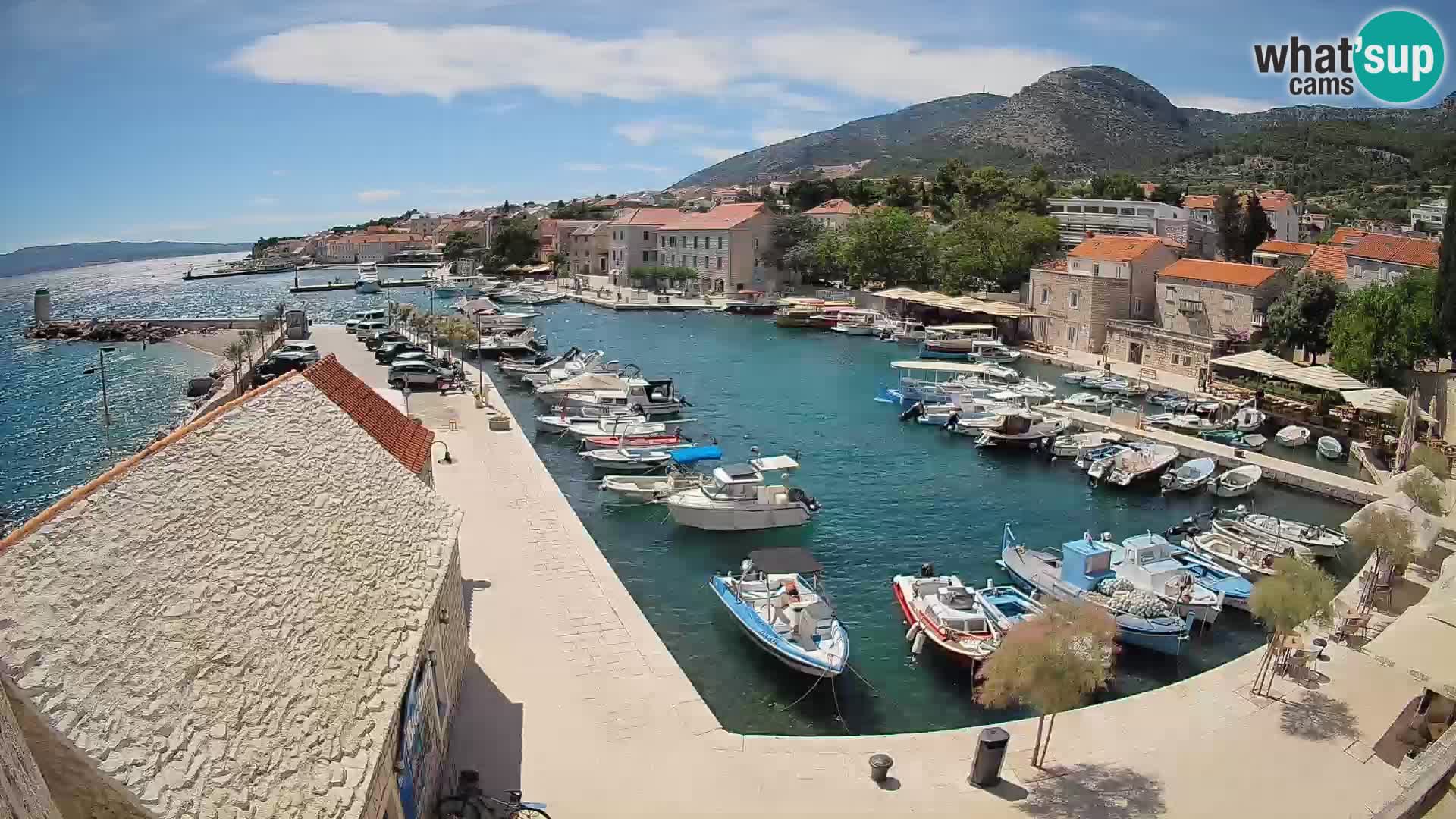 Webcam porto di Bol – Vista live sulla Riva e Marina