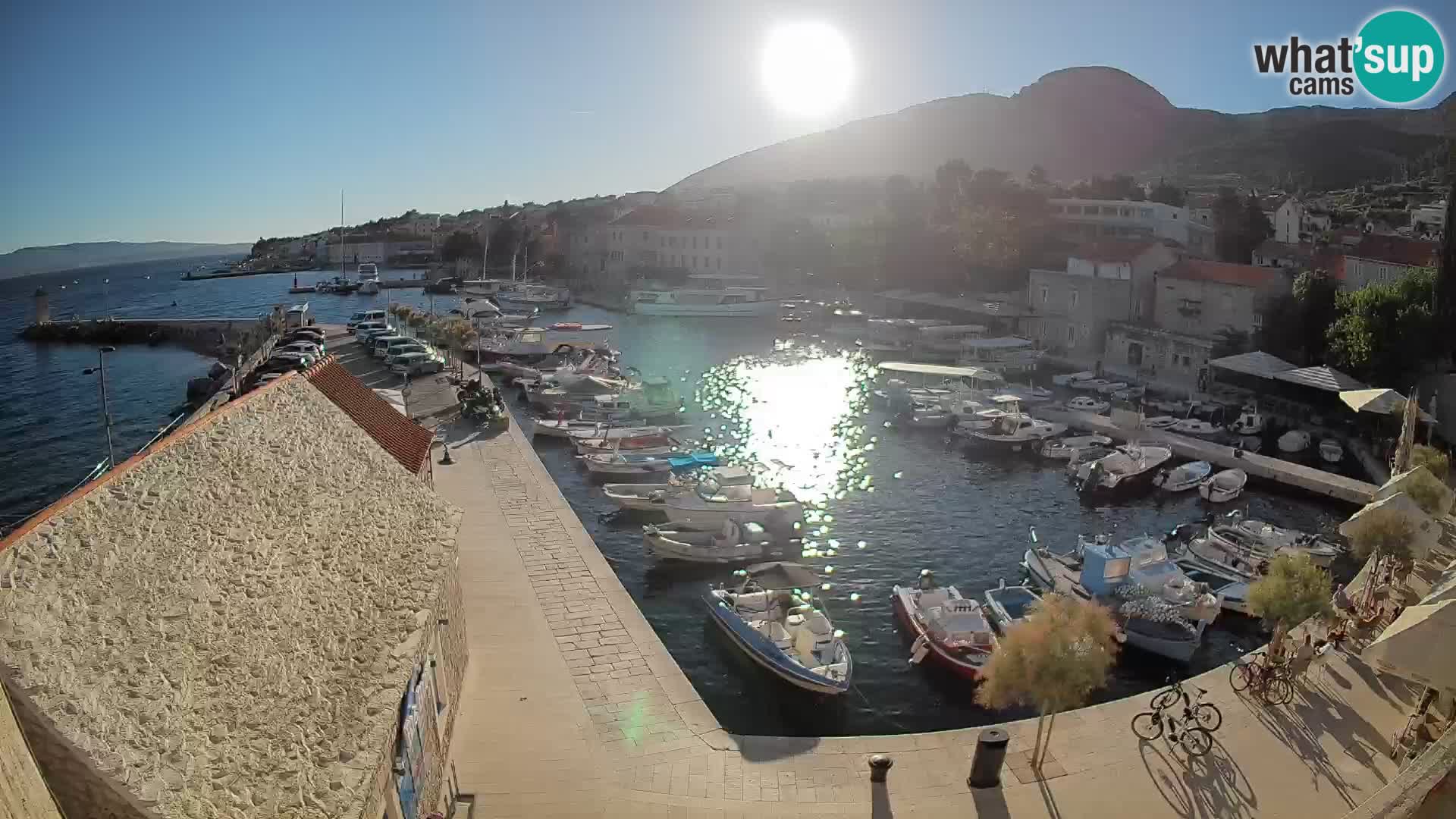 Webcam Bol Hafen – Liveblick auf Bol Riva & Marina