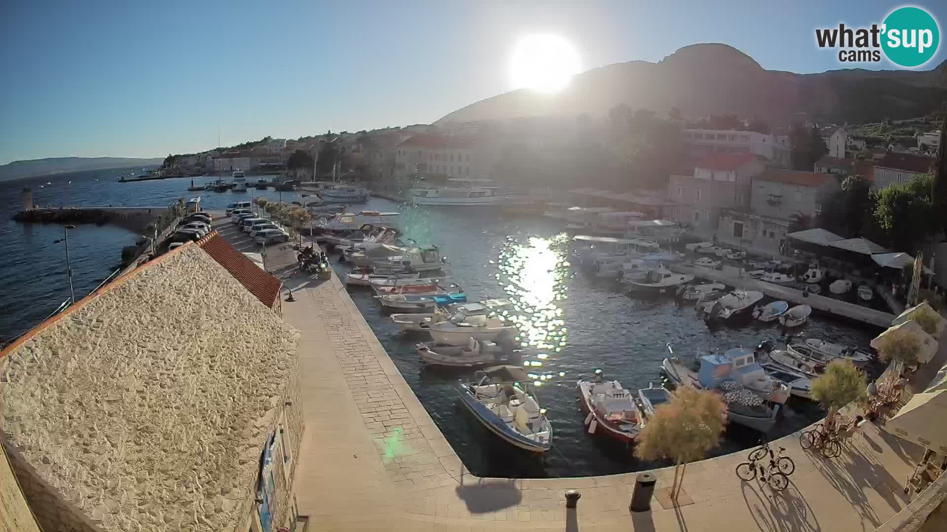 Webcam Bol Hafen – Liveblick auf Bol Riva & Marina