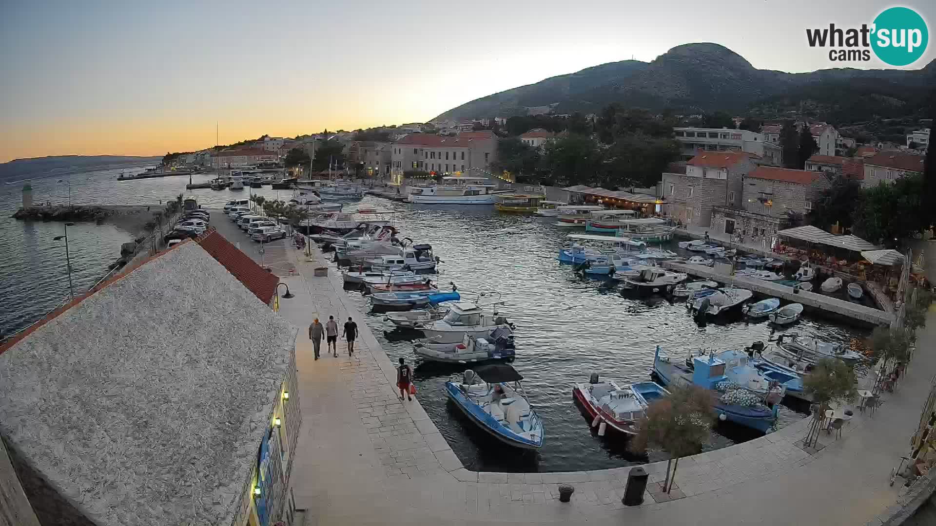 Webcam Bol Harbour – Live View of Bol Riva & Marina