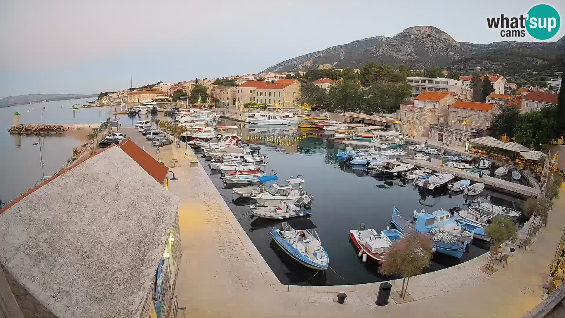 Webcam Bol Hafen – Liveblick auf Bol Riva & Marina