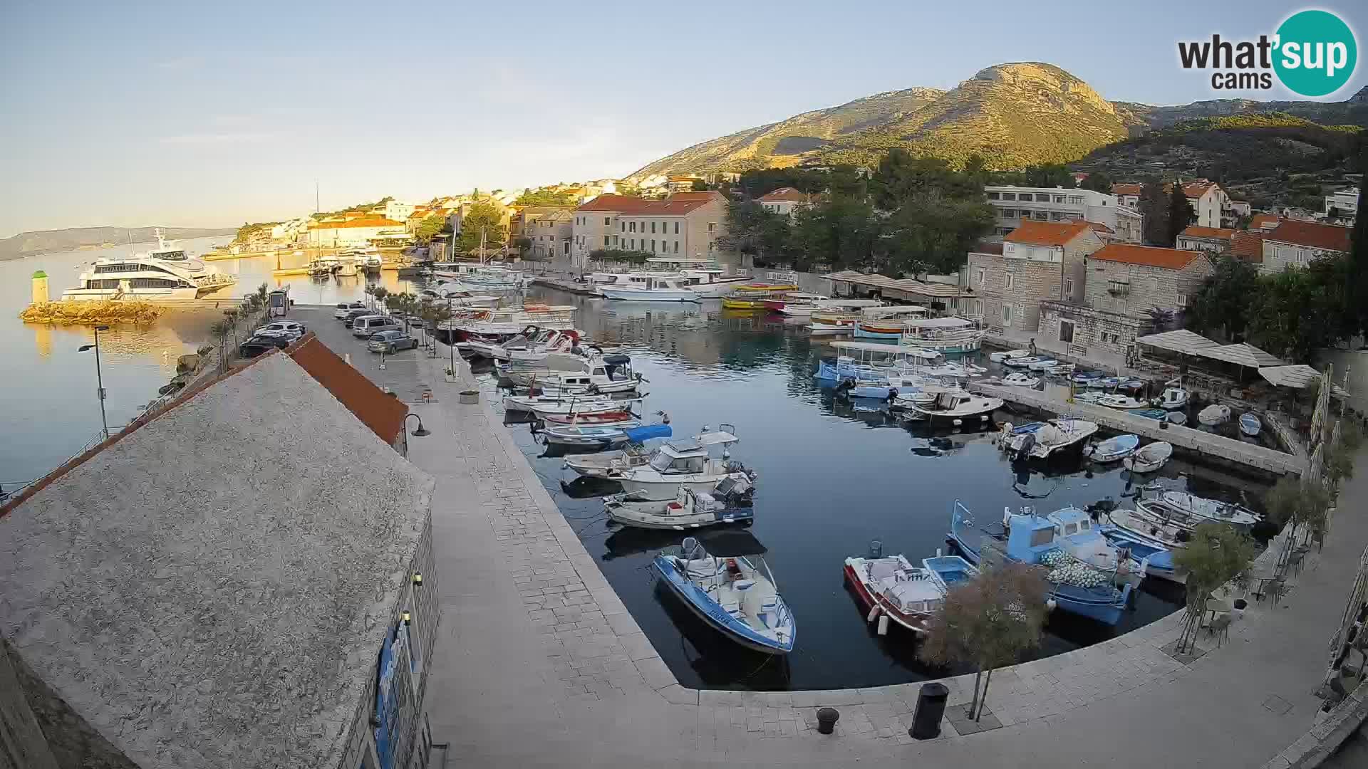 Webcam Bol Harbour – Live View of Bol Riva & Marina