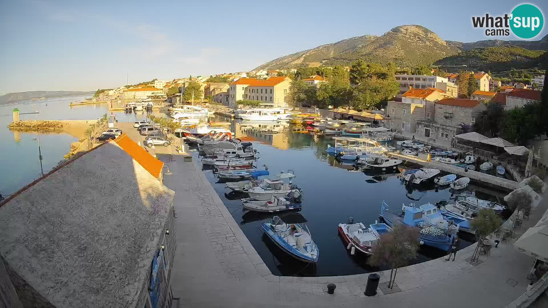 Webcam Bol Hafen – Liveblick auf Bol Riva & Marina