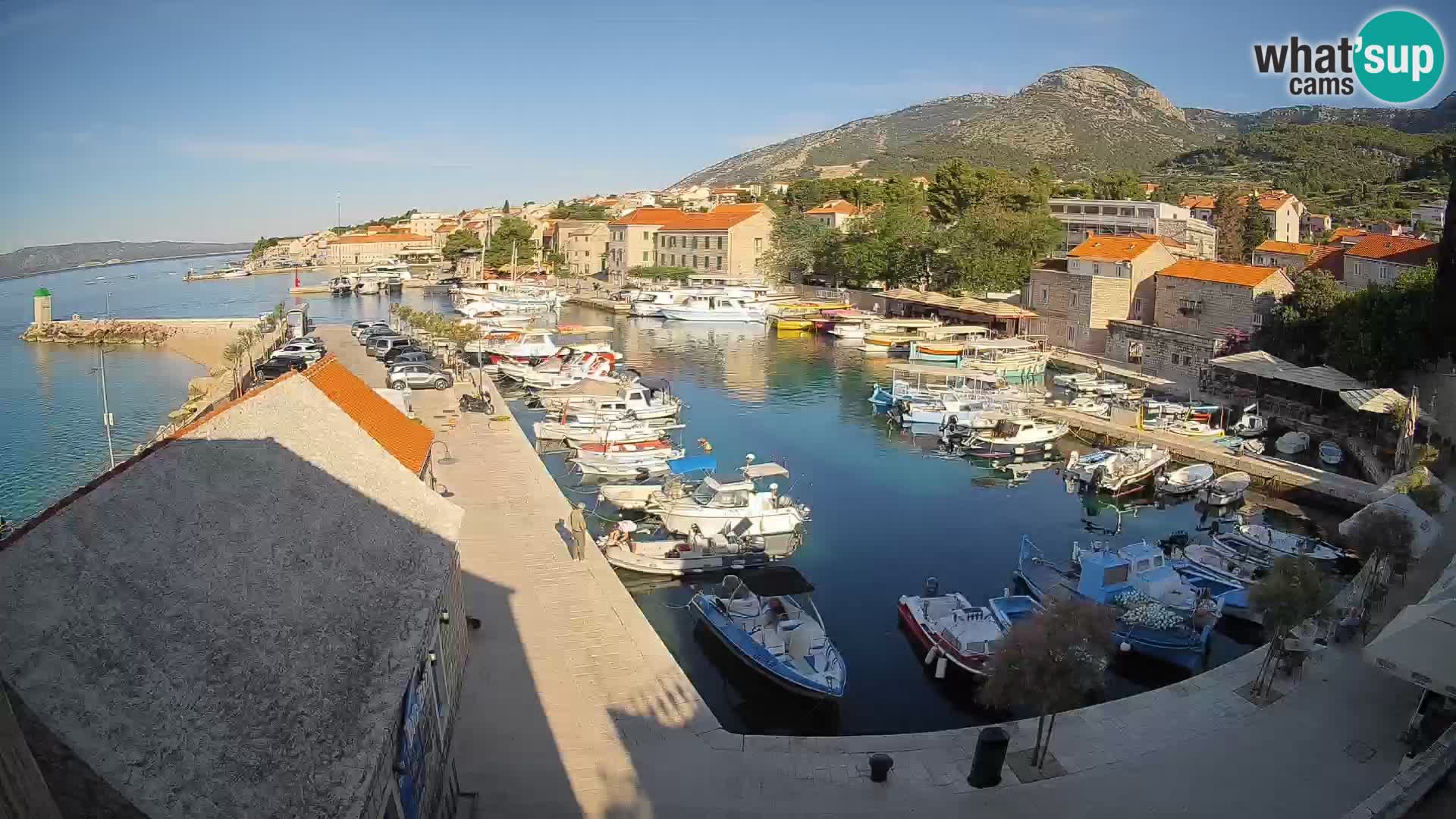 Webcam Bol Harbour – Live View of Bol Riva & Marina