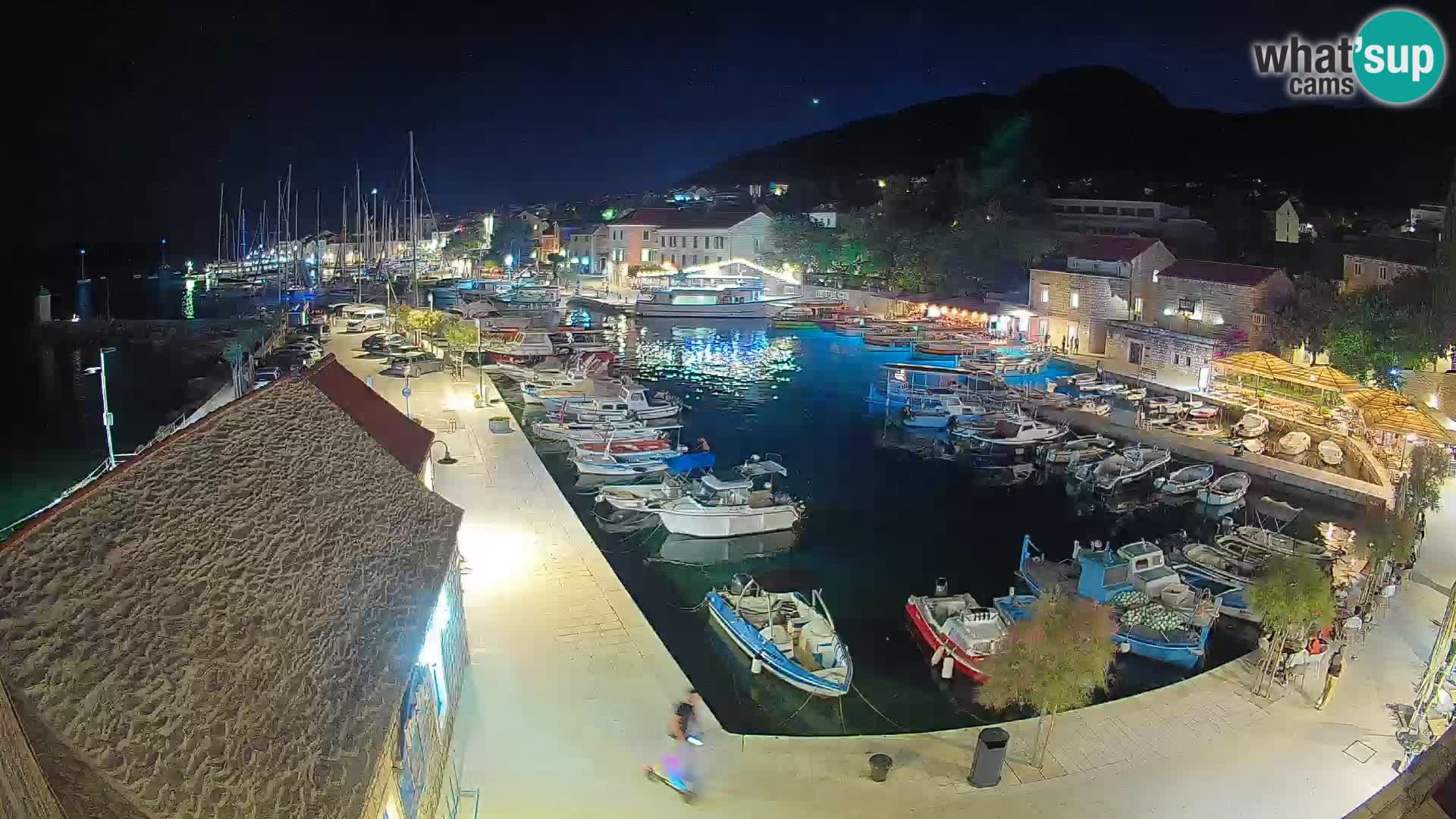 Webcam Bol Hafen – Liveblick auf Bol Riva & Marina
