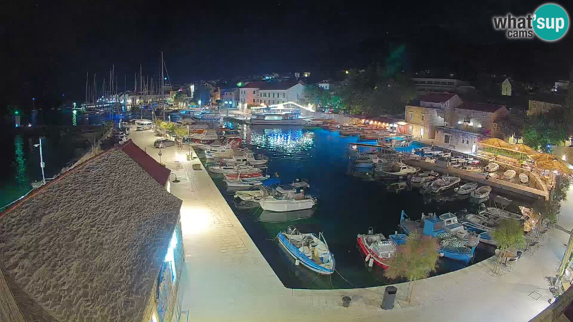 Webcam Bol Harbour – Live View of Bol Riva & Marina