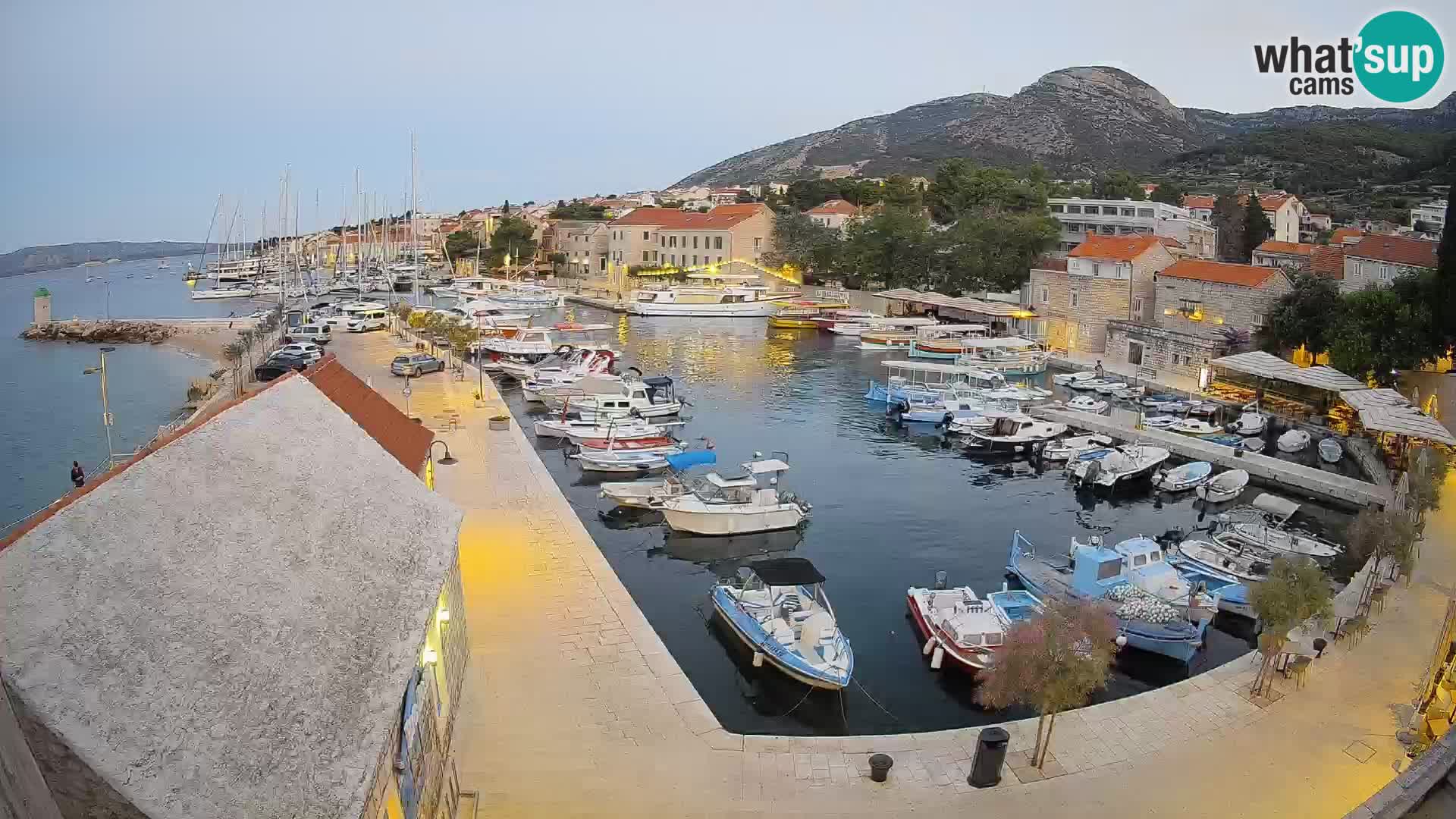 Webcam Bol Harbour – Live View of Bol Riva & Marina