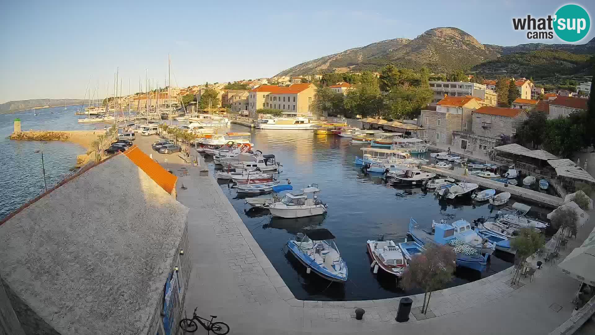 Webcam Bol Harbour – Live View of Bol Riva & Marina