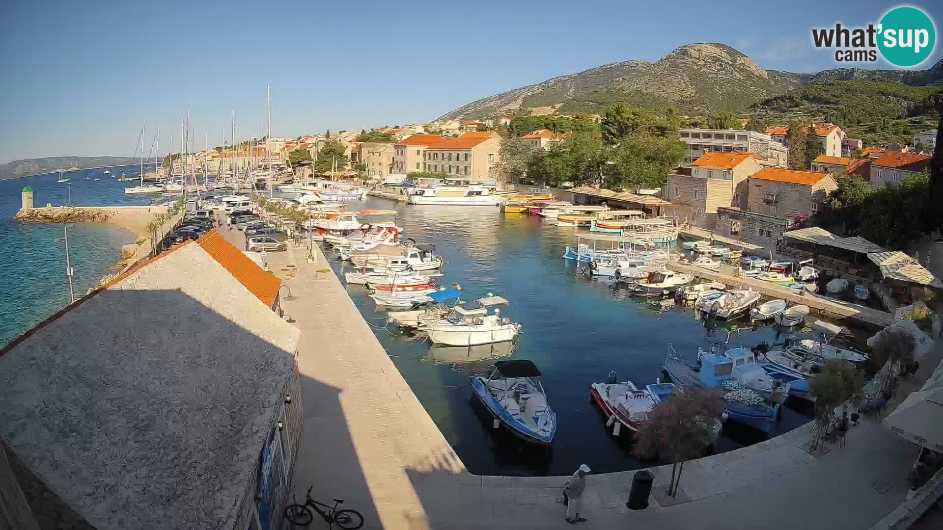 Webcam Bol Hafen – Liveblick auf Bol Riva & Marina